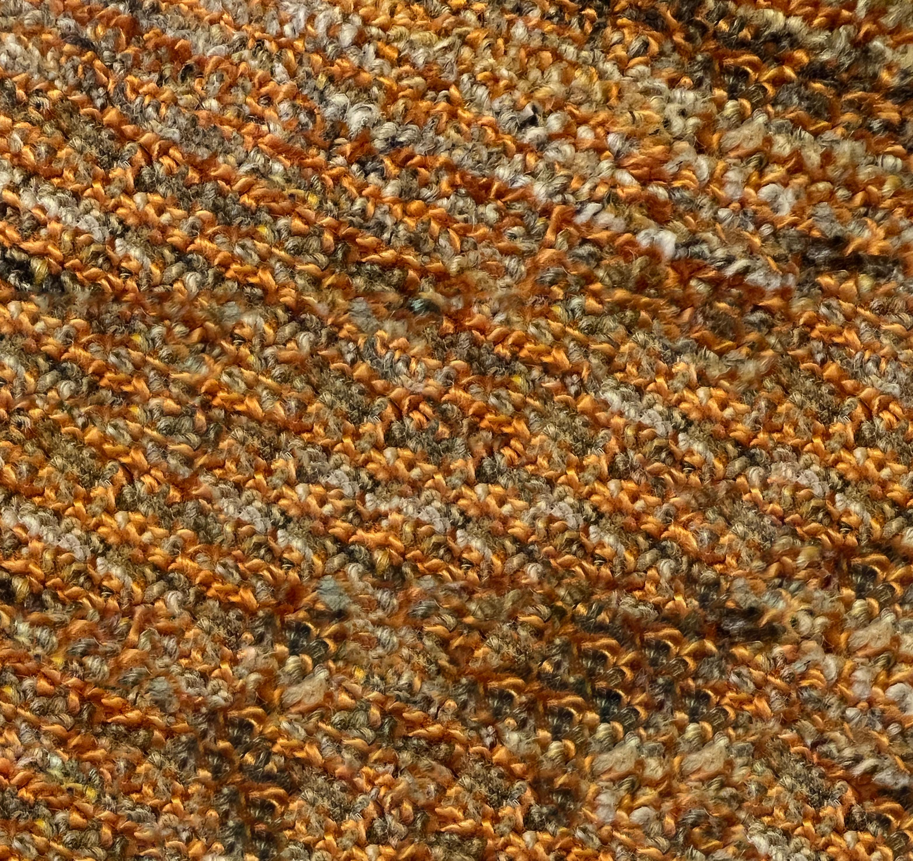 9'x12' Rost-orangefarbener Teppich mit gestreiften Streifen-Design (Wolle) im Angebot
