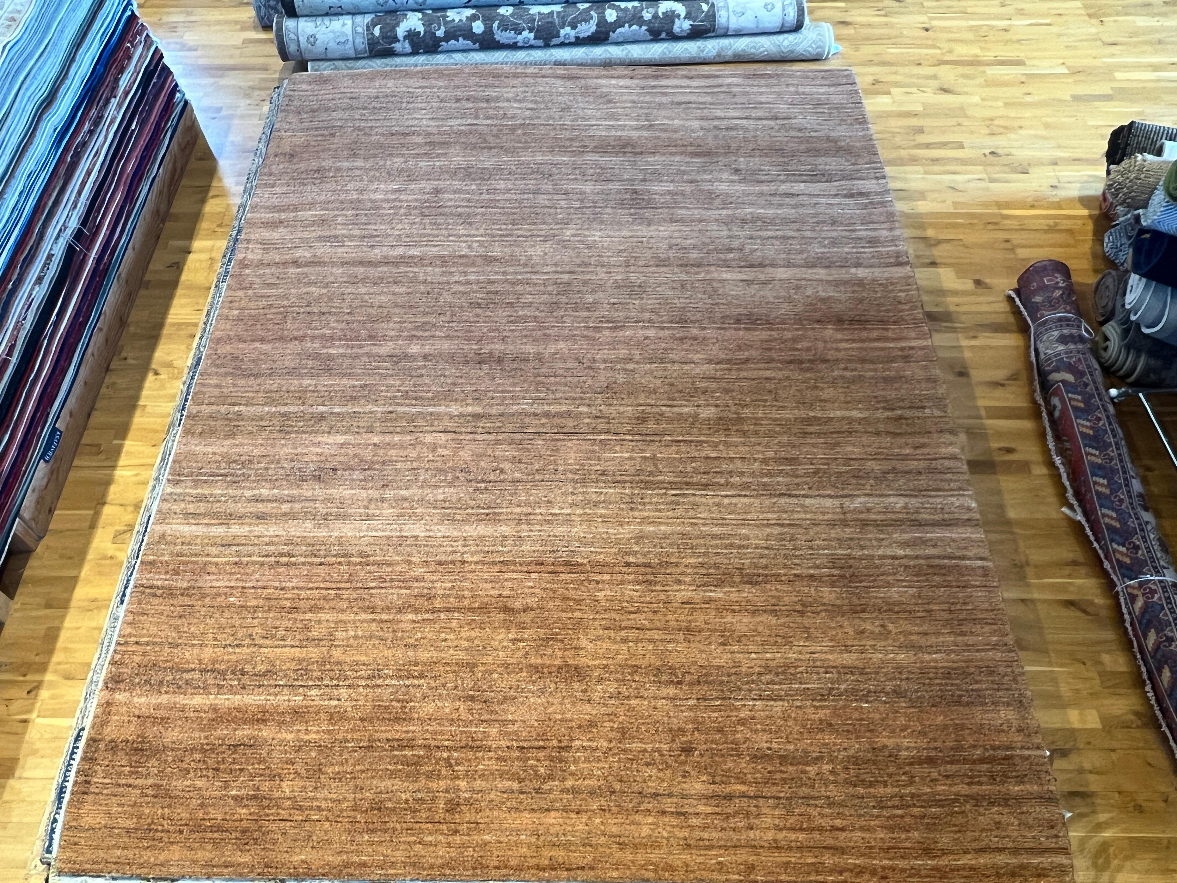 9'x12' Rost-orangefarbener Teppich mit gestreiften Streifen-Design im Angebot 1