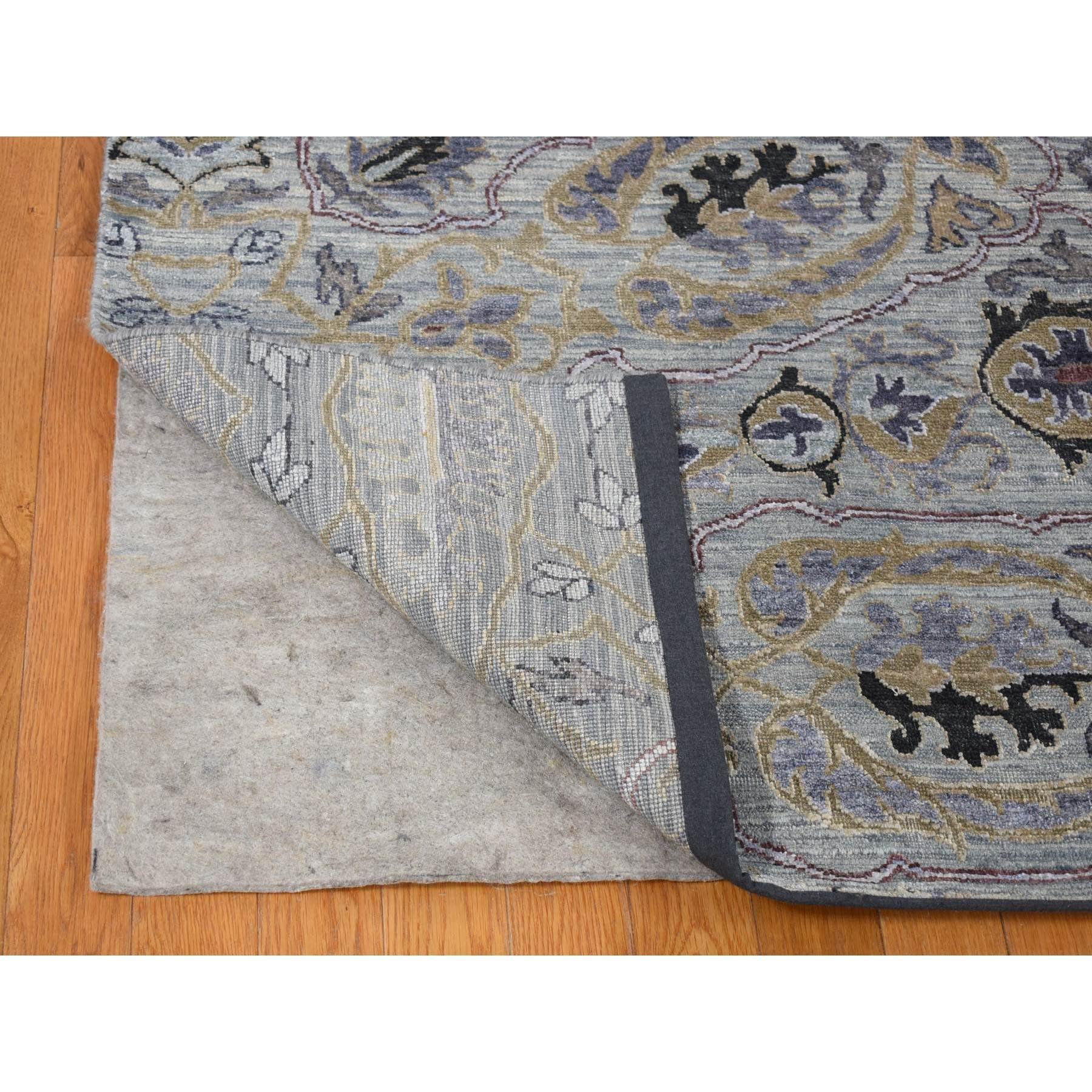 9'x12' Silver Gray, THE MAHARAJA Design, Silk with Wool Hand Knotted Rug In New Condition For Sale In Carlstadt, NJ