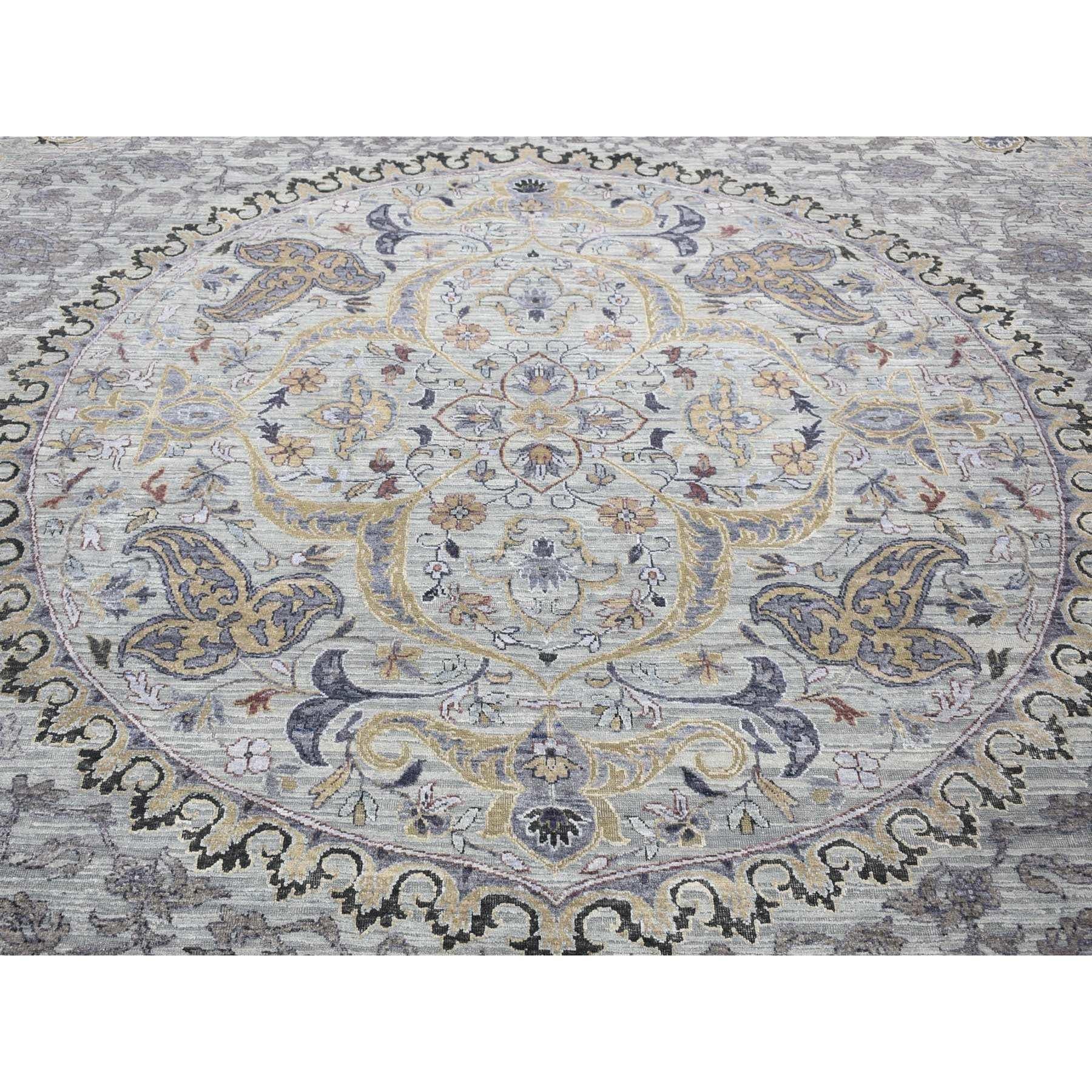 9'x12' Silver Gray, THE MAHARAJA Design, Silk with Wool Hand Knotted Rug For Sale 3