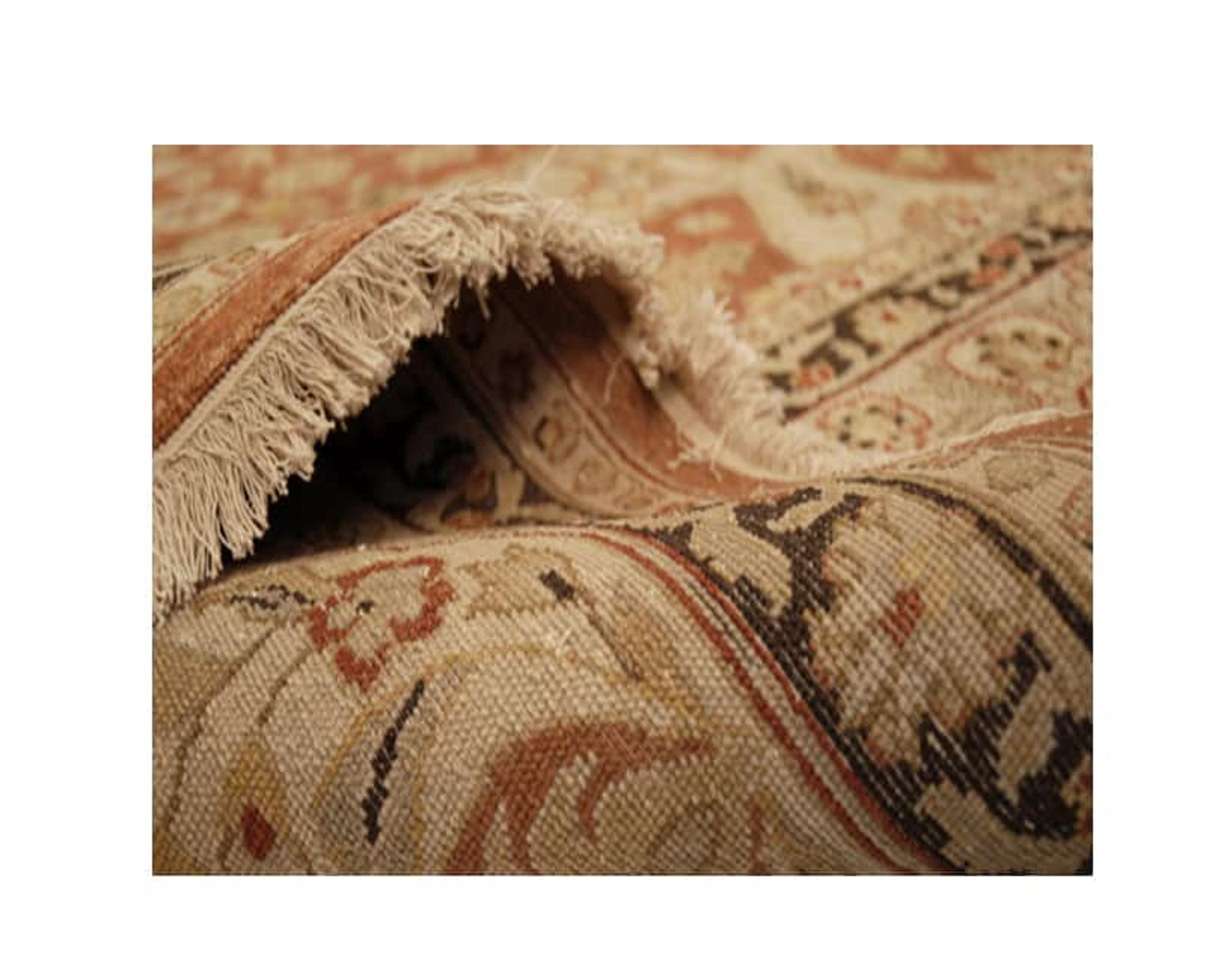 Late 20th Century Traditional Hand-woven Indian Agra Rug For Sale