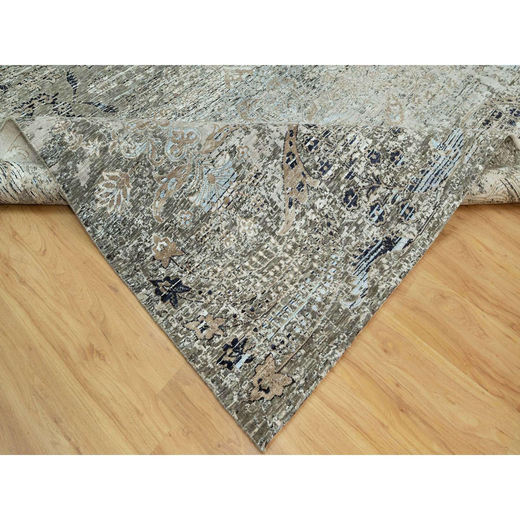 9'x12' Trafalgar Gray Tapis oriental en laine et soie noué à la main avec Erased Design Neuf - En vente à Carlstadt, NJ