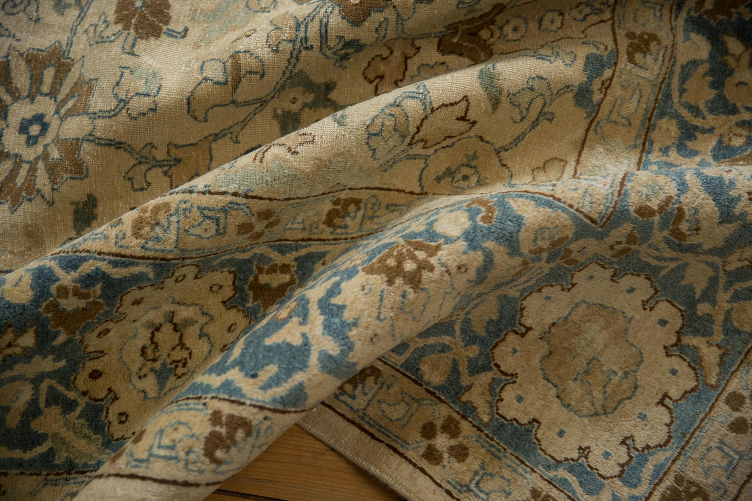 Vintage Distressed Tabriz-Teppich im Angebot 3