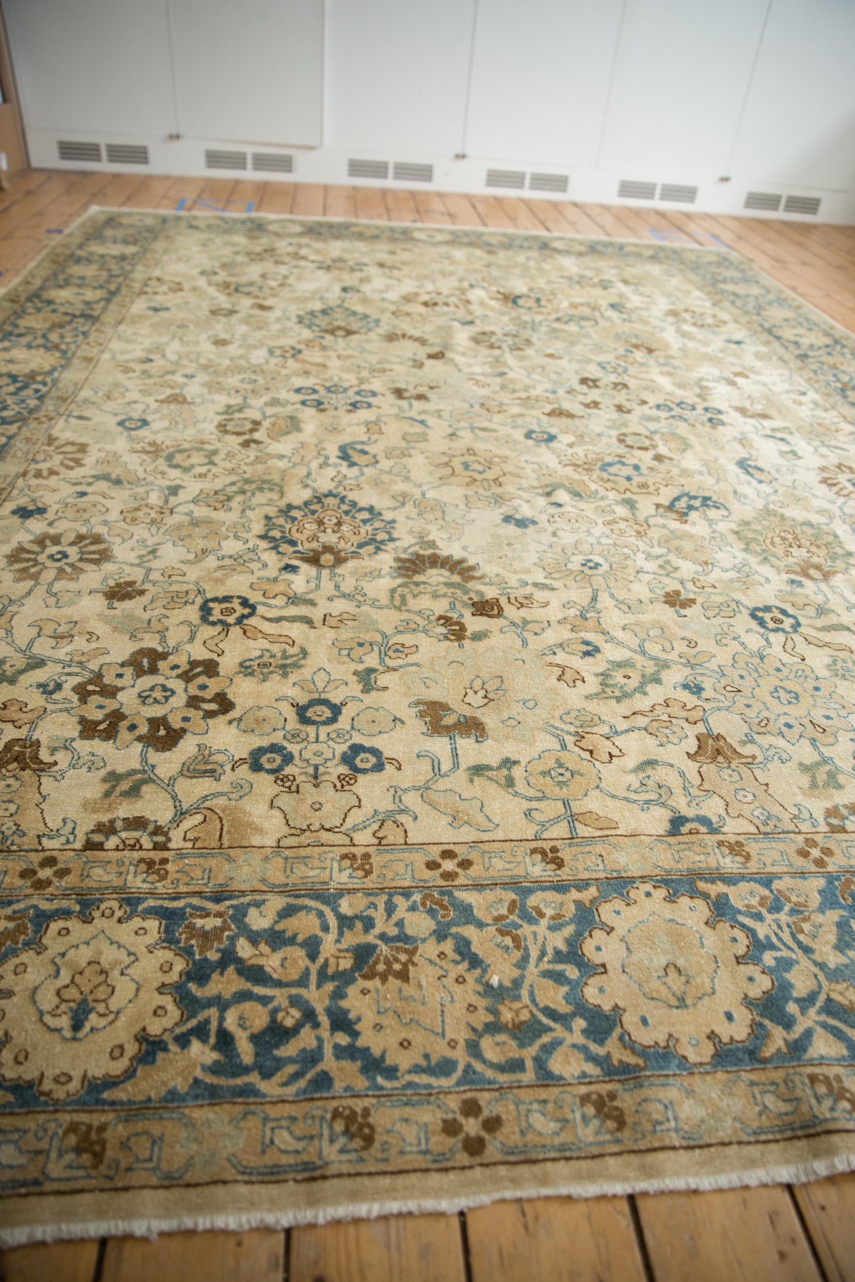 Vintage Distressed Tabriz-Teppich im Angebot 1