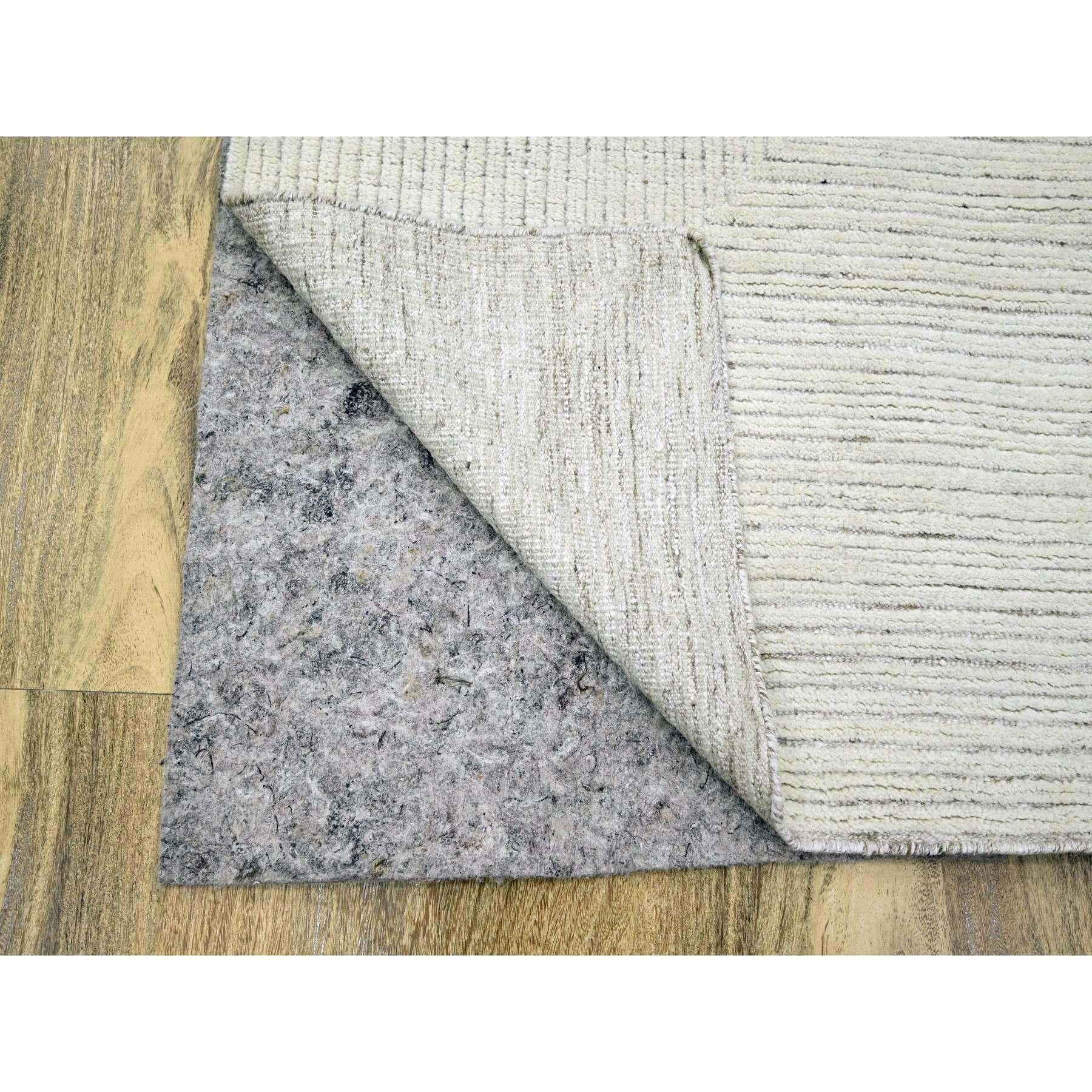 9'x12' Weiß Geometrisches Buntes Line Design 100% Wolle Handgeknüpft Teppich (Indisch) im Angebot