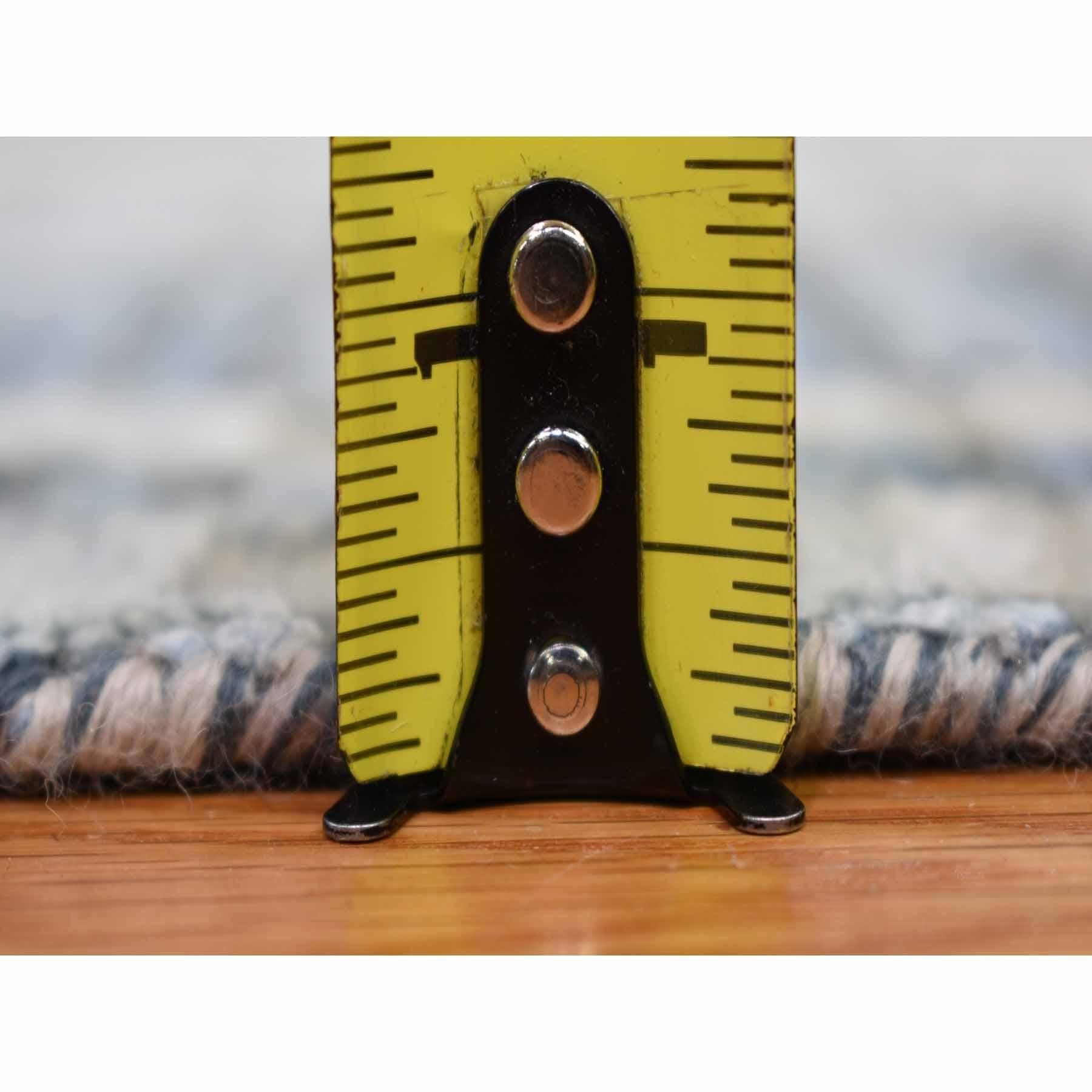 9'x12' Wolle und reine Seide Chevron Design handgeknüpft Orientteppich im Angebot 3