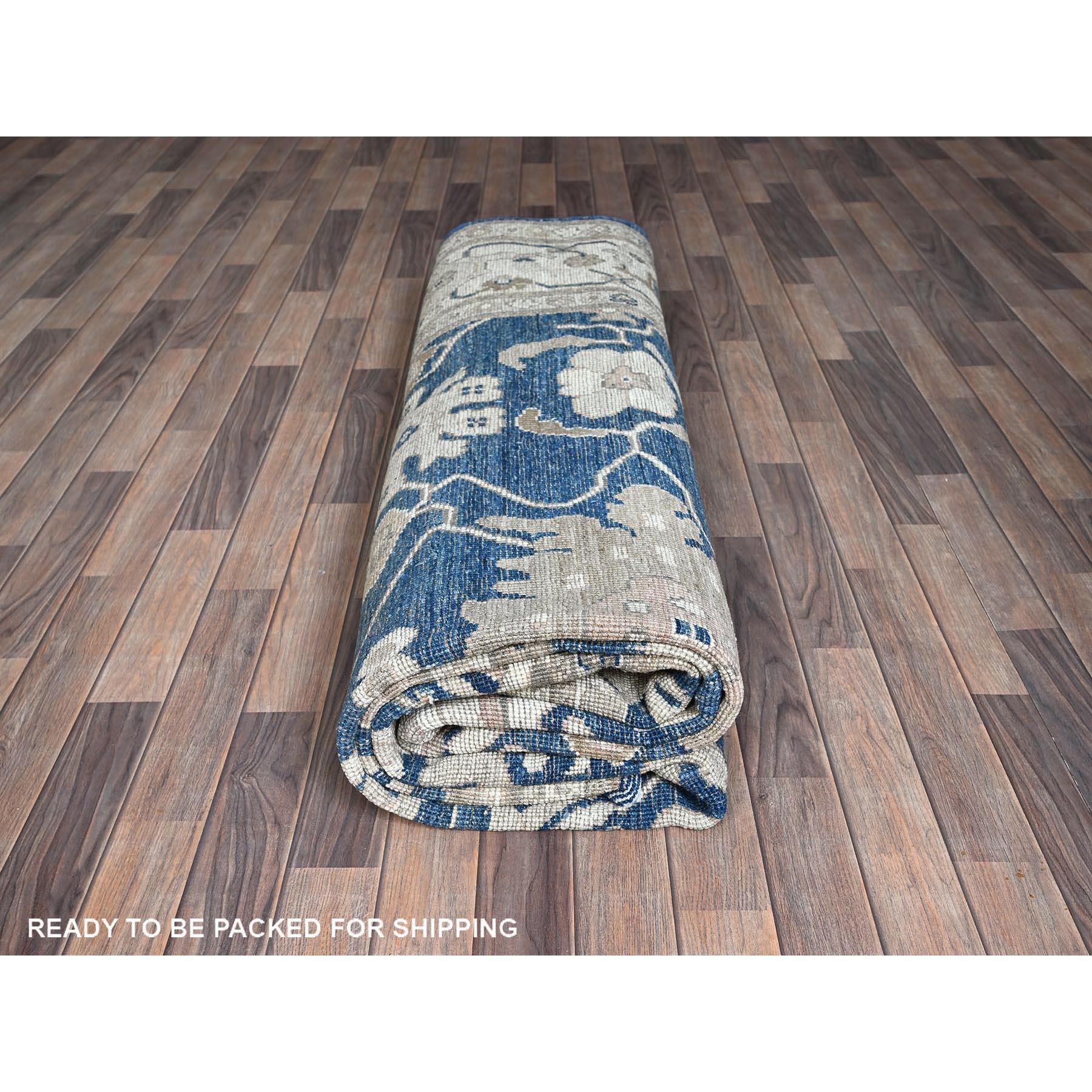 Tapis de laine souple afghan Oushak bleu de Yale noué à la main 9'x12' en vente 3