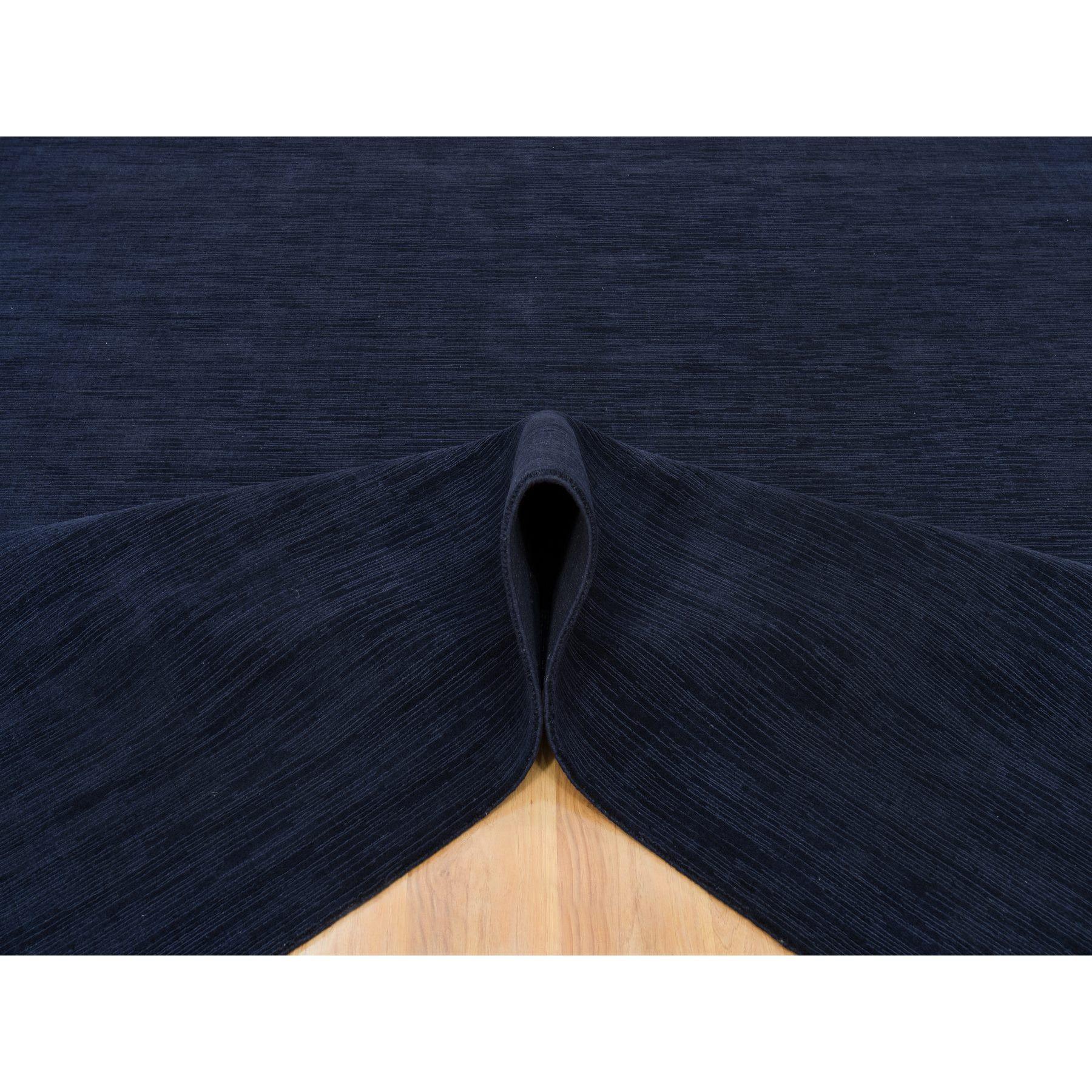 Hand-Knotted 9'x12' Yankees Blue Plain Loom Knotted Wool and Plant Based Silk Oriental Rug For Sale