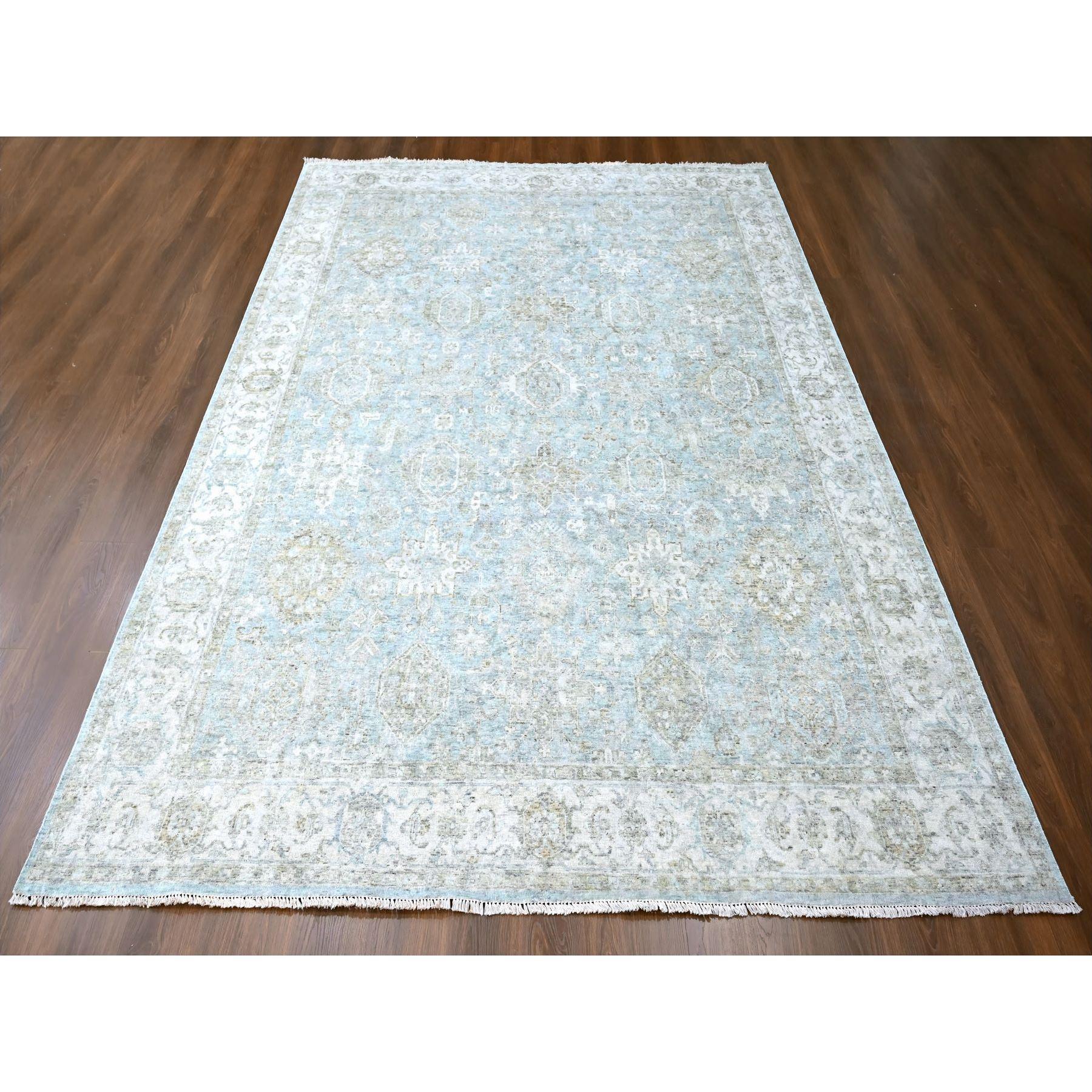 Spanisch Grau, Antik Persisch mit Ziegler Mahal Design, Oxidiert, Null Flor, Distressed, Niedrig rasiert, 100% Wolle, Handgeknüpft, Orientteppich
Primäre MATERIALIEN: Wolle
Latex: Kein Flor 
Höhe: 0,25 Zoll
Stil: Traditionell
Grundfarbe: