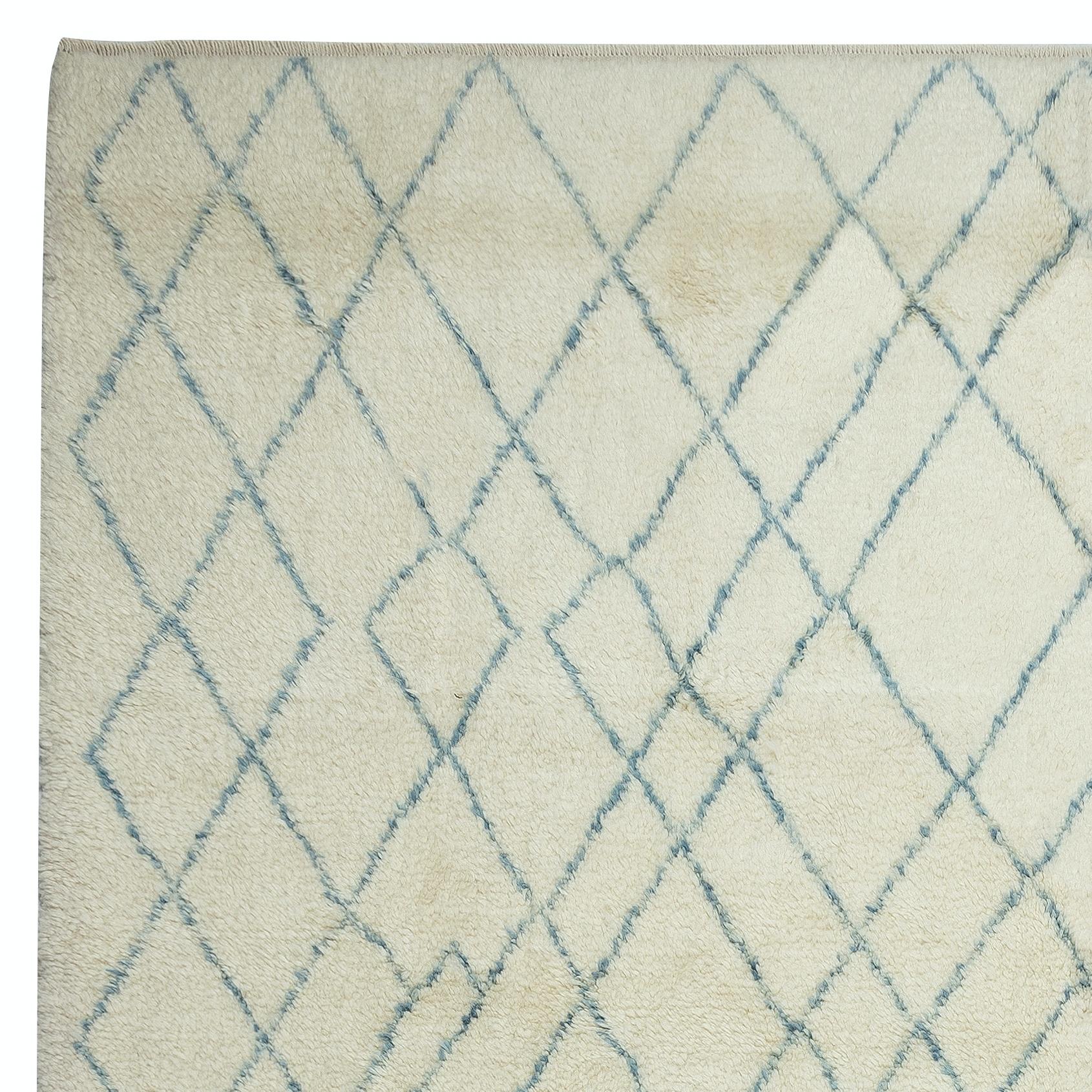 Hand-Knotted 9x12.2 Ft Moroccan Tulu Rug in Beige and Teal Blue. ALL WOOL. Beni Ourain Carpet For Sale