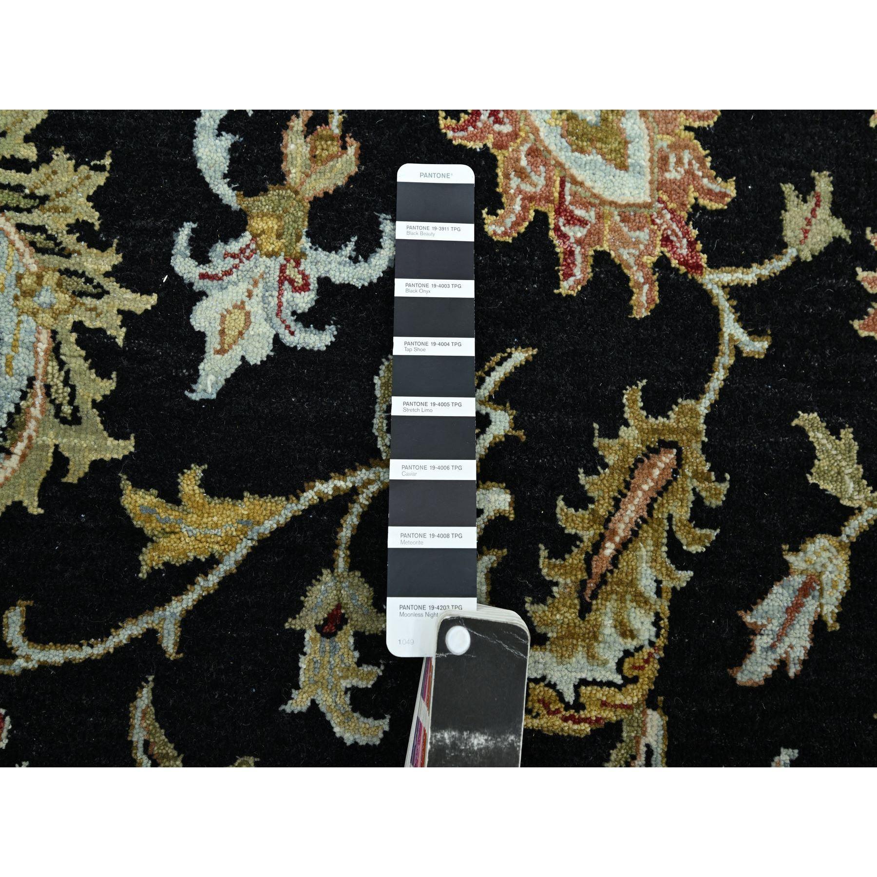 Alfombra Oriental de Lana con Motivos Florales Coloridos Agra Anudada a Mano Negra Ónix 9'x12'5 en venta 1