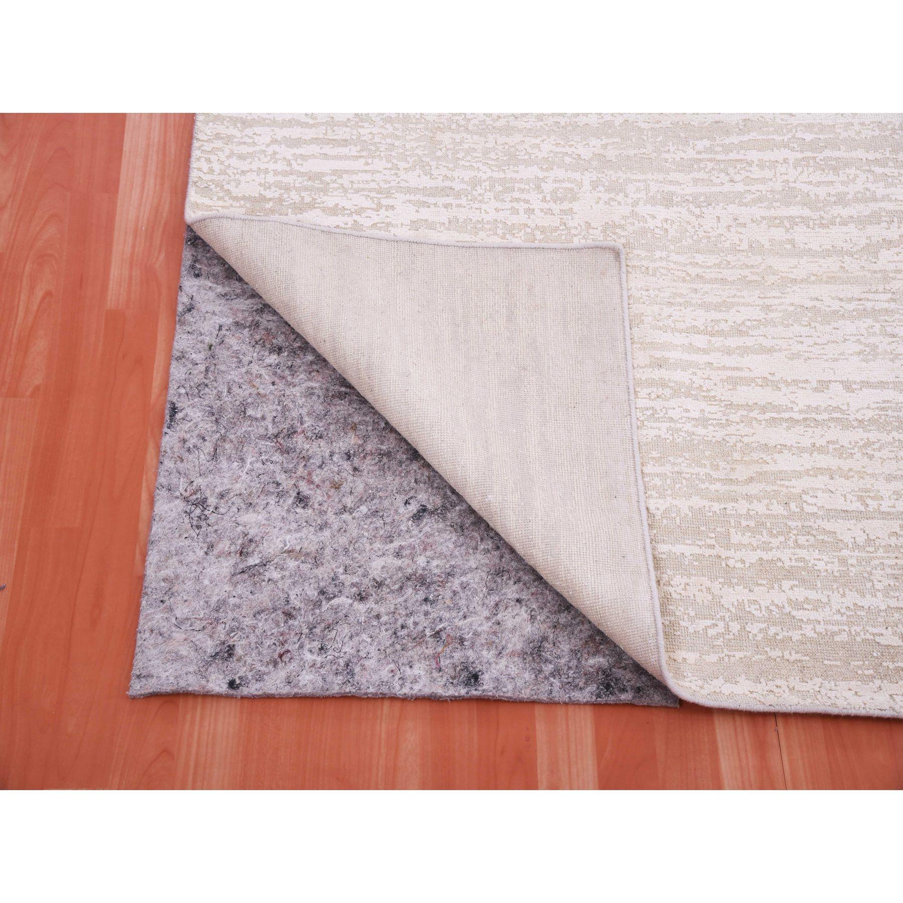 Alfombra Anudada a Mano de Seda y Lana Fundida 9'x12'Rosa Blanca con Timberwolf Anudado a mano en venta