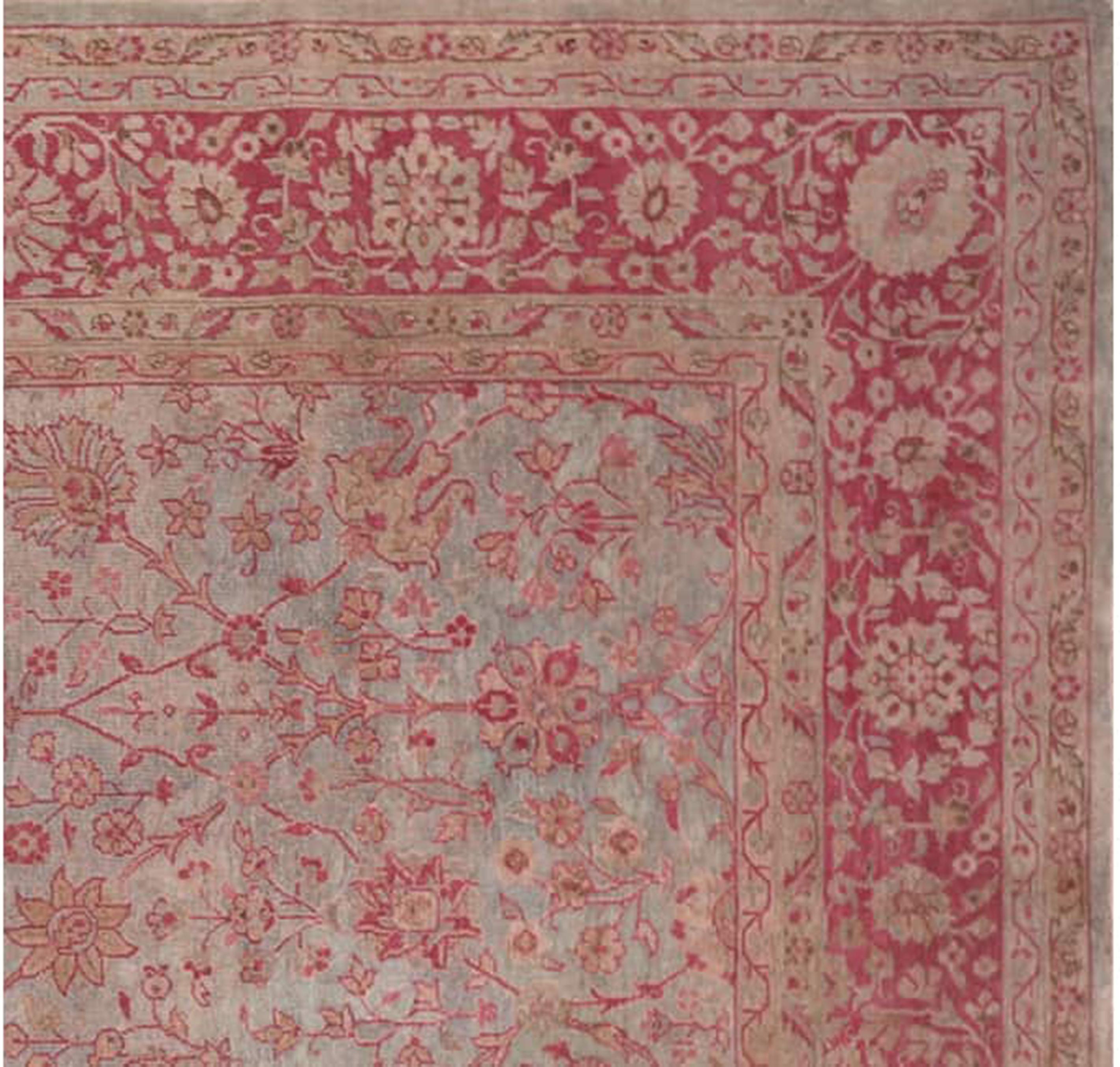 Découvrez la beauté durable de l'artisanat turc traditionnel avec ce superbe tapis 9x13 Antique Turkish Sparta. Noué à la main en Turquie selon des techniques de tissage ancestrales, ce tapis présente une construction entièrement tissée à la main