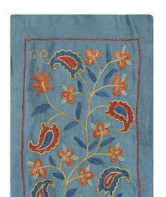 9 "x22" Wandbehang aus bestickter Seide. Boho-Wanddekoration. Traditioneller Wandteppich