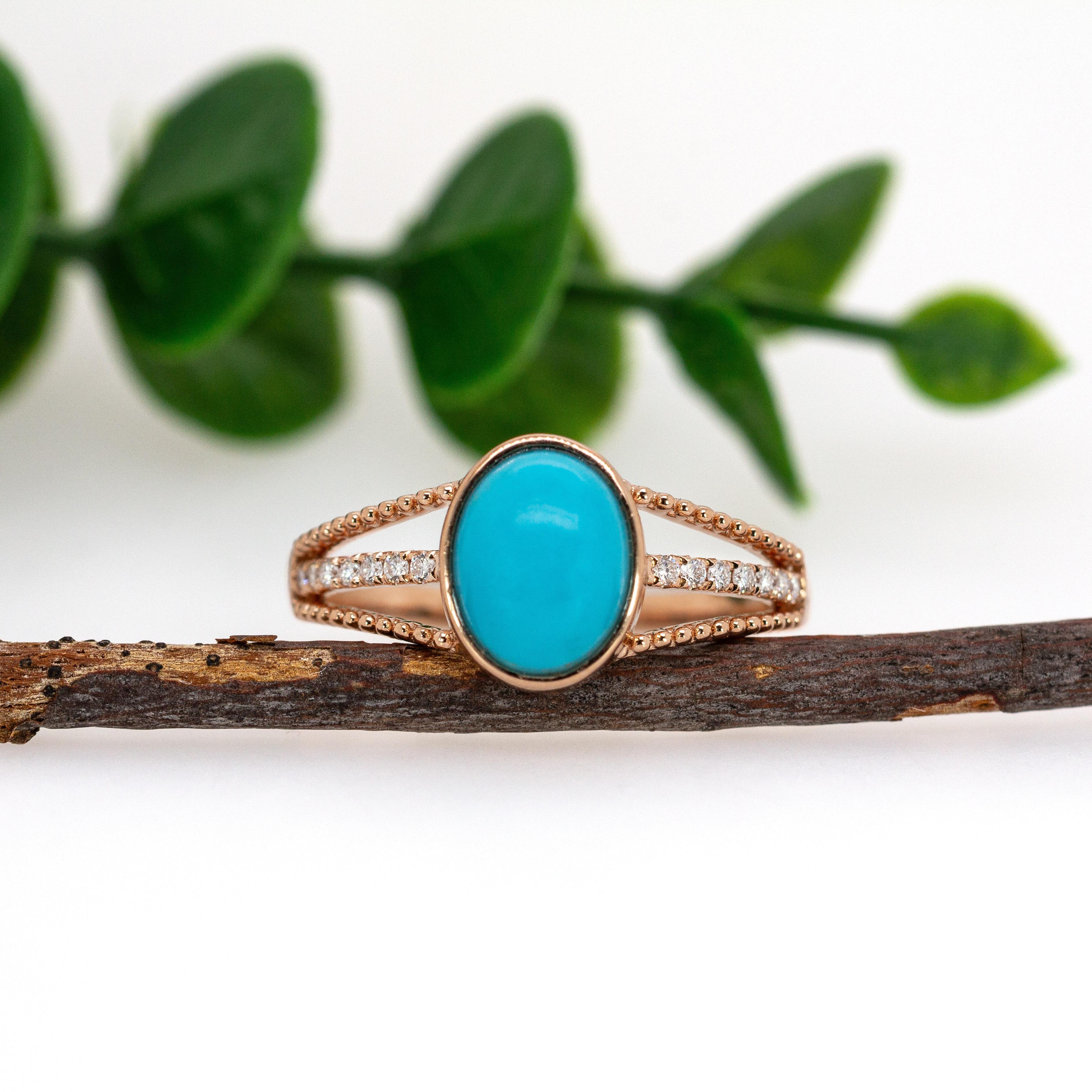 Modern 9x7mm, 1.8cts Arizona Sleeping Beauty Turquoise Ring with Diamonds in 14K Gold For Sale