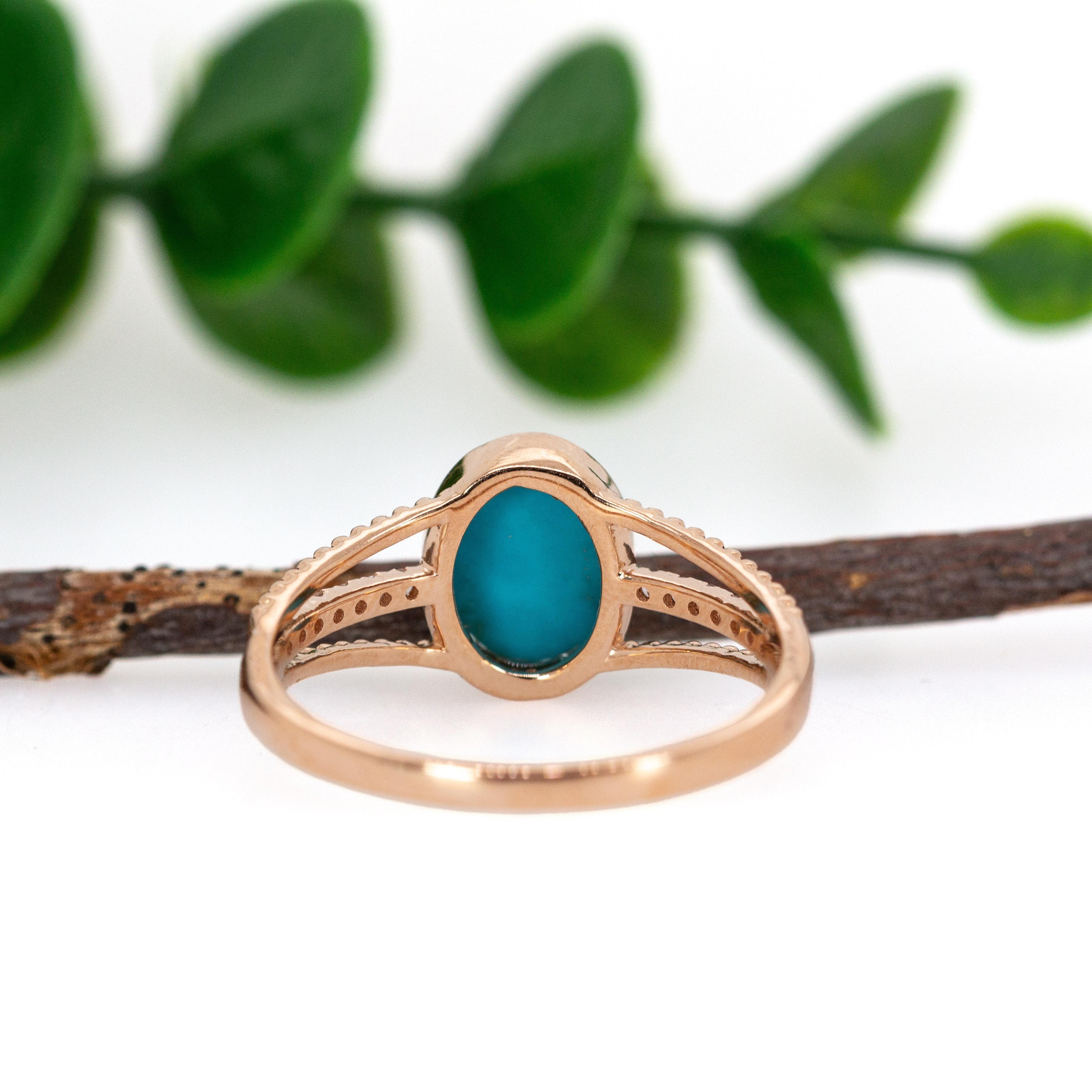 9x7mm, 1.8cts Arizona Sleeping Beauty Turquoise Ring with Diamonds in 14K Gold For Sale 1