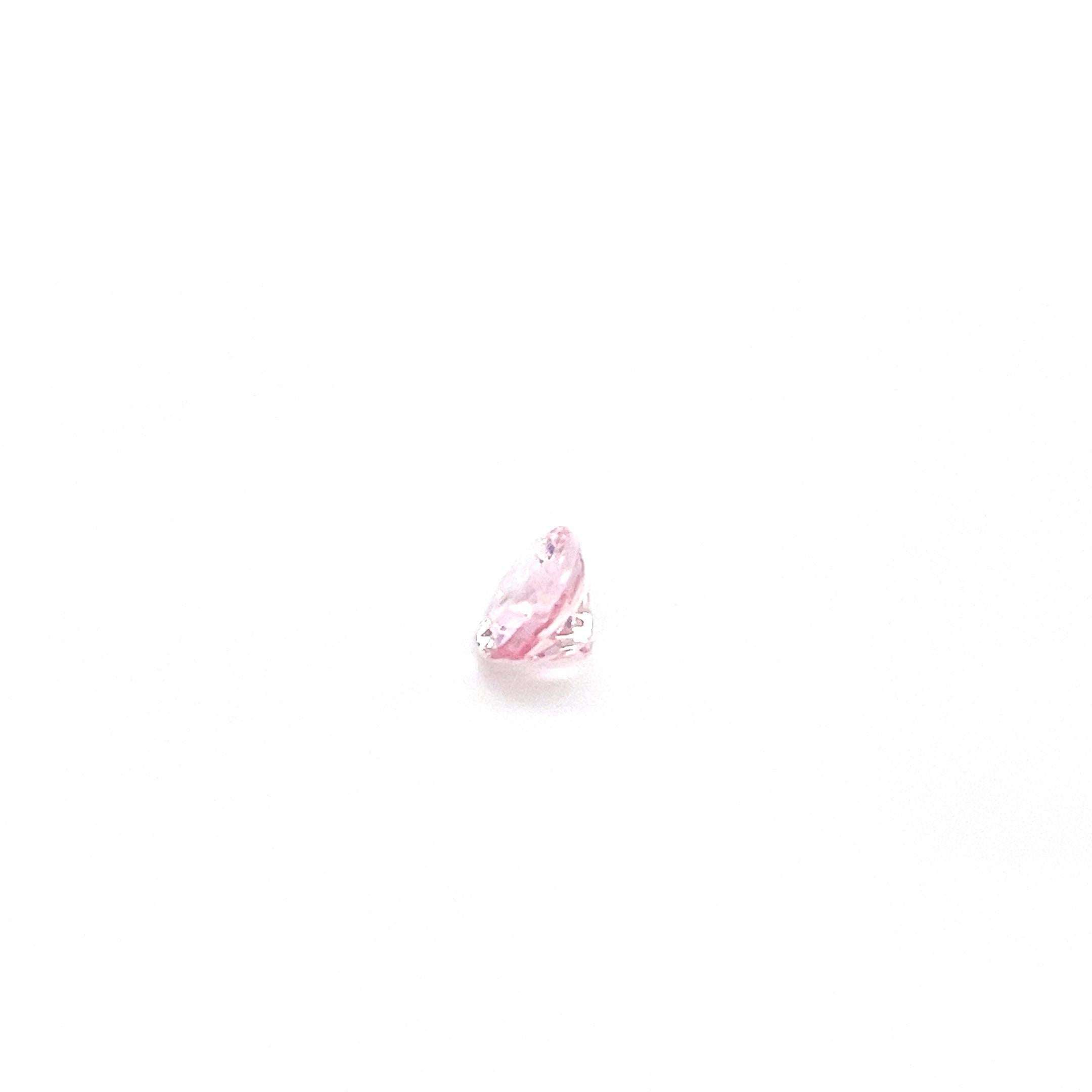 Descubre la seductora belleza de las gemas de morganita rosa en Blue Star Gemstones. Nuestra colección presenta una variedad de formas, colores y precios para adaptarse a todos los gustos y presupuestos. Tanto si buscas una delicada morganita rosa