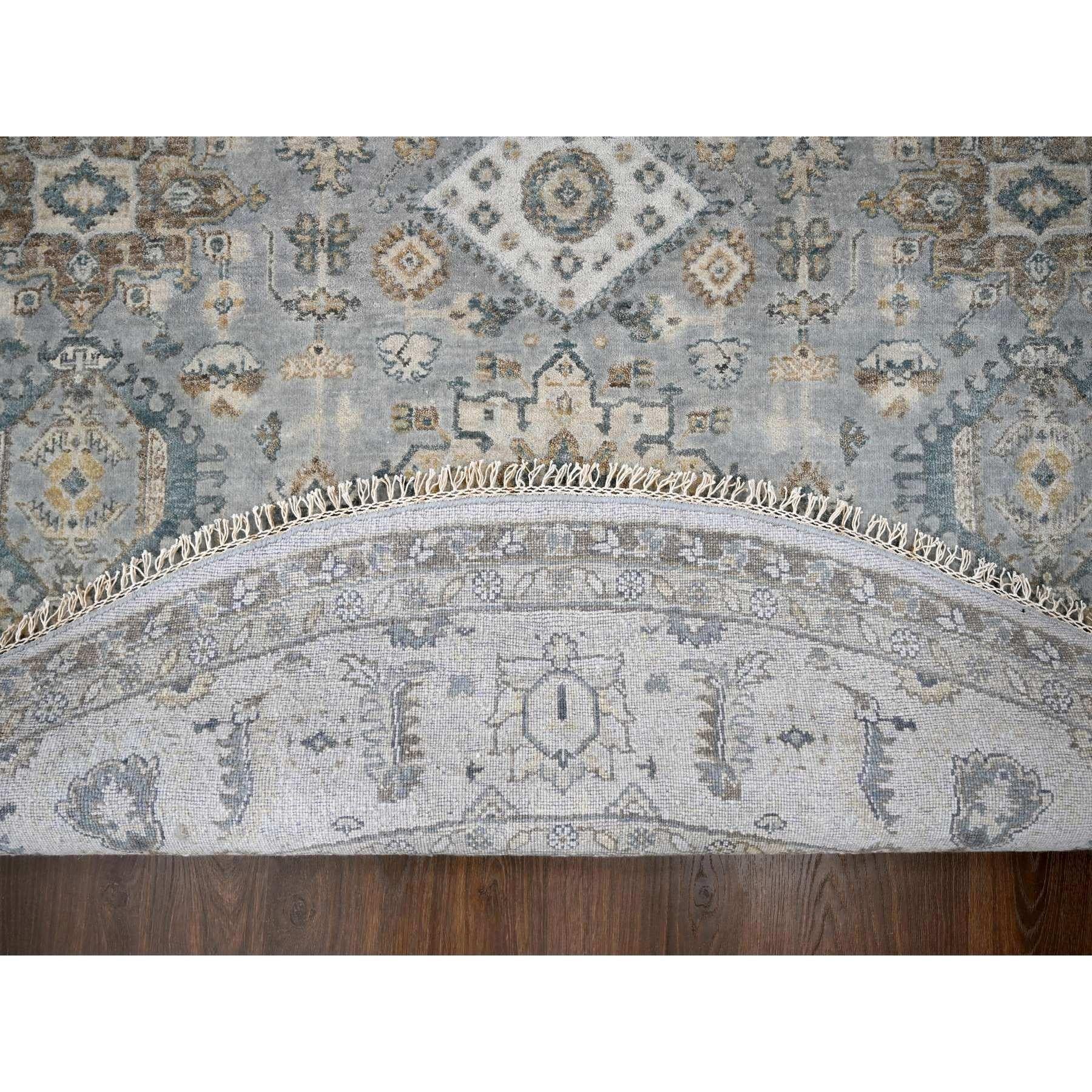 Tribal 9'x9' Blue Gray Hand Knotsted Karajeh Design Wool Round Oriental Rug (tapis oriental rond) en vente