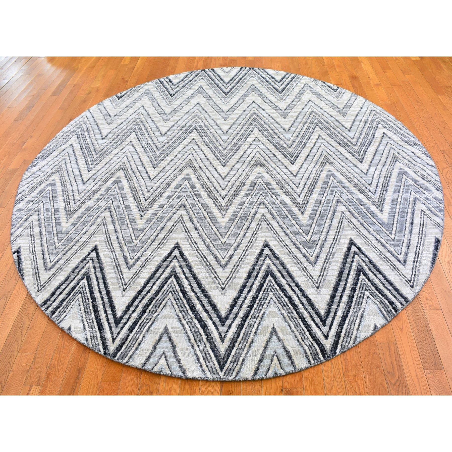 9'x9' Grau Chevron Design strukturierte Wolle und reine Seide handgeknüpft Runde Teppich (Indisch) im Angebot