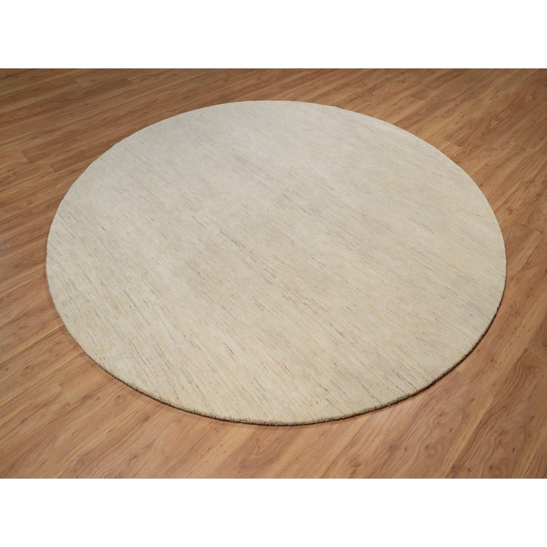 Moderno Tappeto rotondo in pura lana 9'x9' Parchment White annodato a mano con un design moderno e lineare in vendita