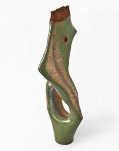 𝘐𝘯𝘩𝘢𝘣𝘪𝘵𝘦𝘥 𝘎𝘳𝘦𝘦𝘯 by Aidé R. C. R. (Sculpture polychrome verte)