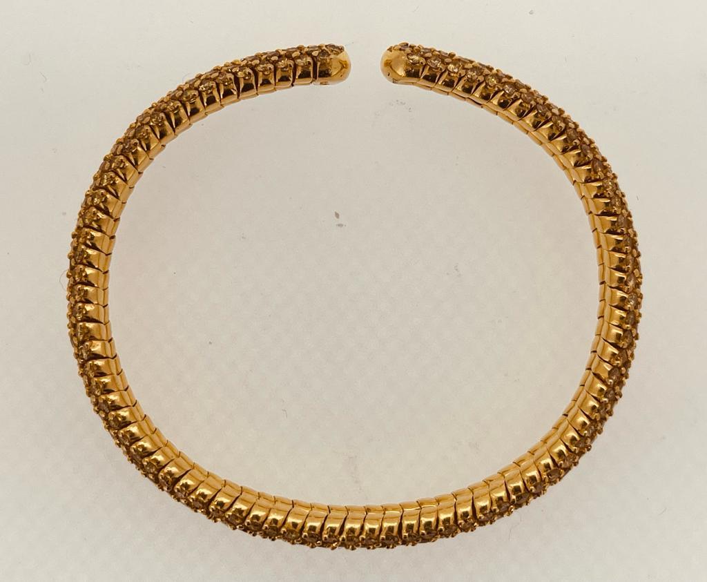Bracelet jonc fantaisie en diamant jaune de 12 carats serti en pavé, 9 mm de large en vente 8
