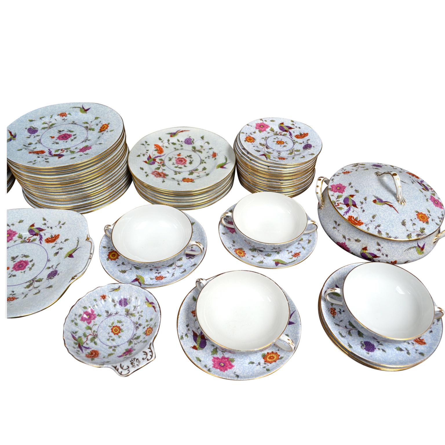 Fatto a mano Un set di 130 pezzi di porcellana Crown Staffordshire 