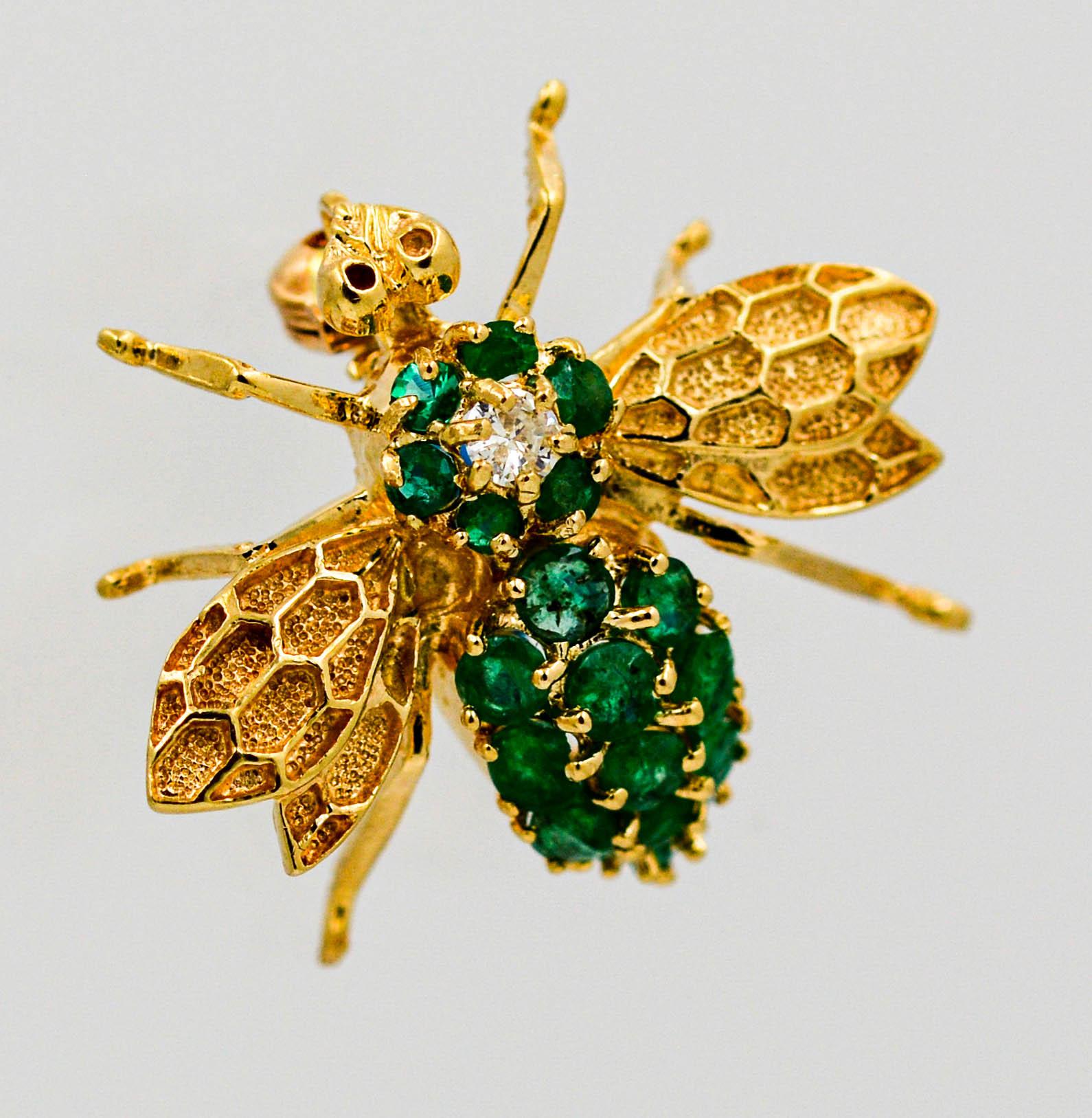 Modern 14 Karat Yellow Gold and Emerald Bee Brooch