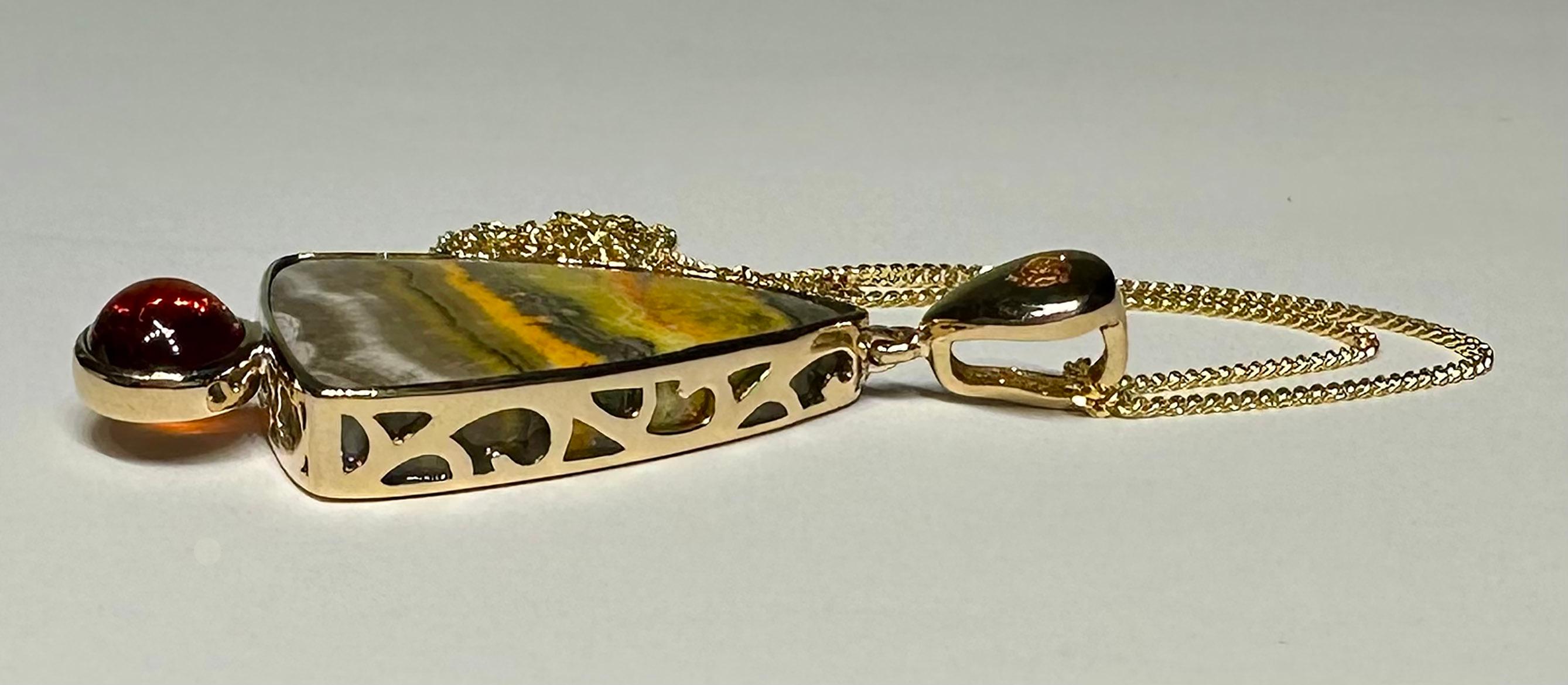 A 14kt Yellow Gold Pendant with Sapphire, Jasper & a Spessartine Garnet Cabochon For Sale 1