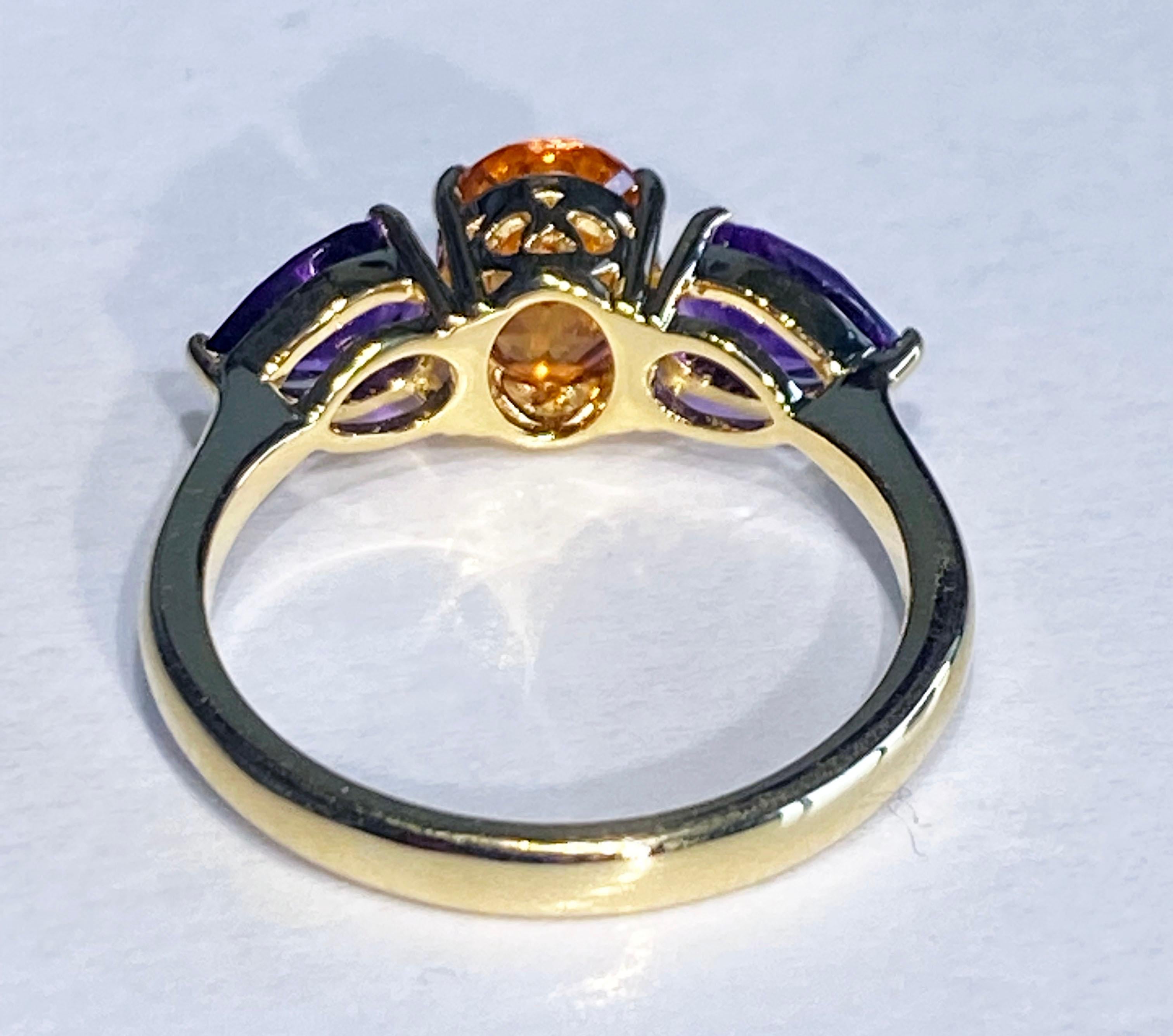 Ring aus 14-karätigem Gelbgold mit Mandarin-Granat und Amethyst im Angebot 1
