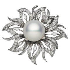 Broche en or blanc 18 carats, perle de culture australienne de 14 mm et diamants de 3,62 carats