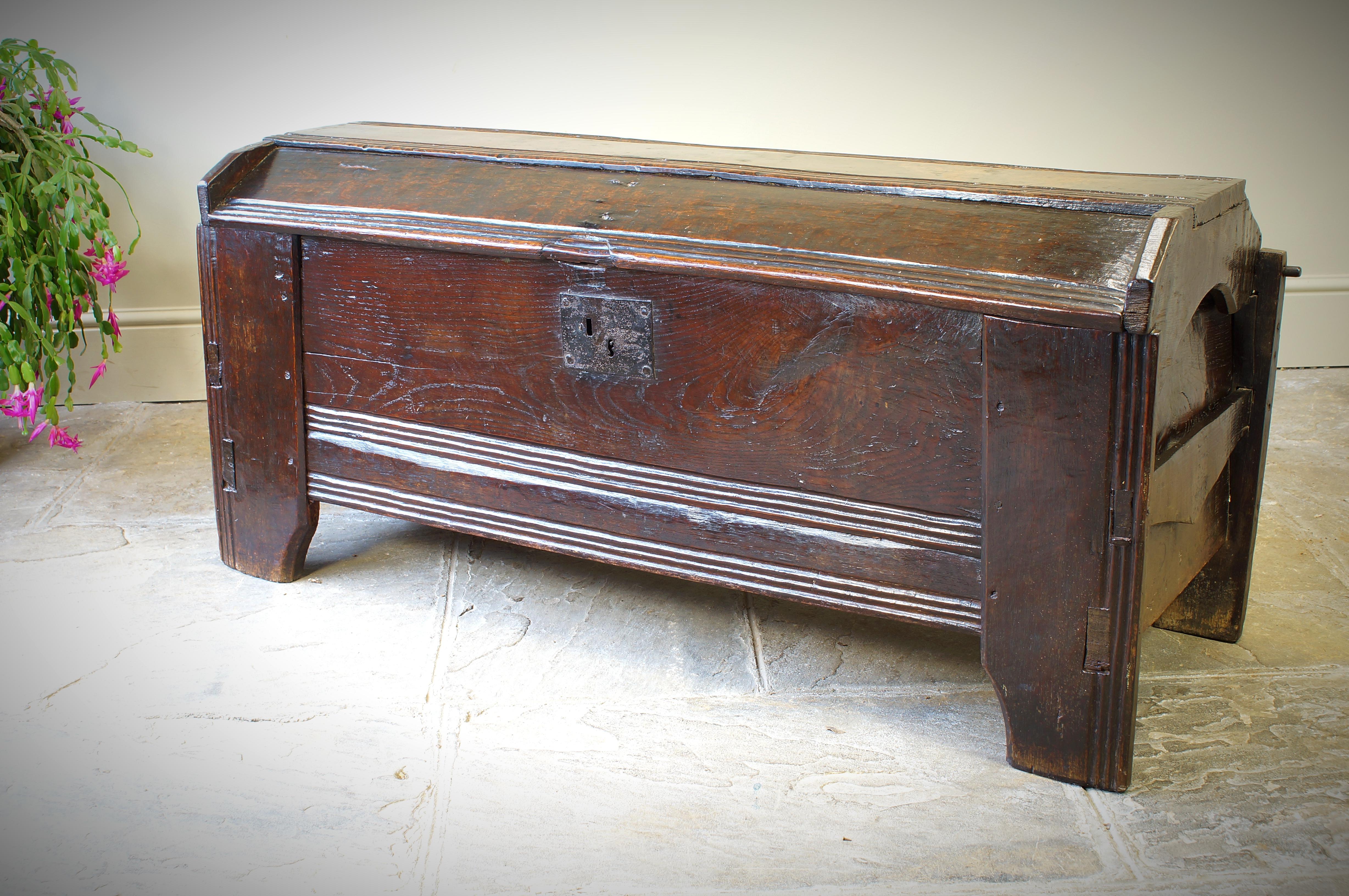 Tudor A 16th Century Boarded Oak Clamp-front Chest Or Ark, Welsh Borders, Circa 1550 For Sale