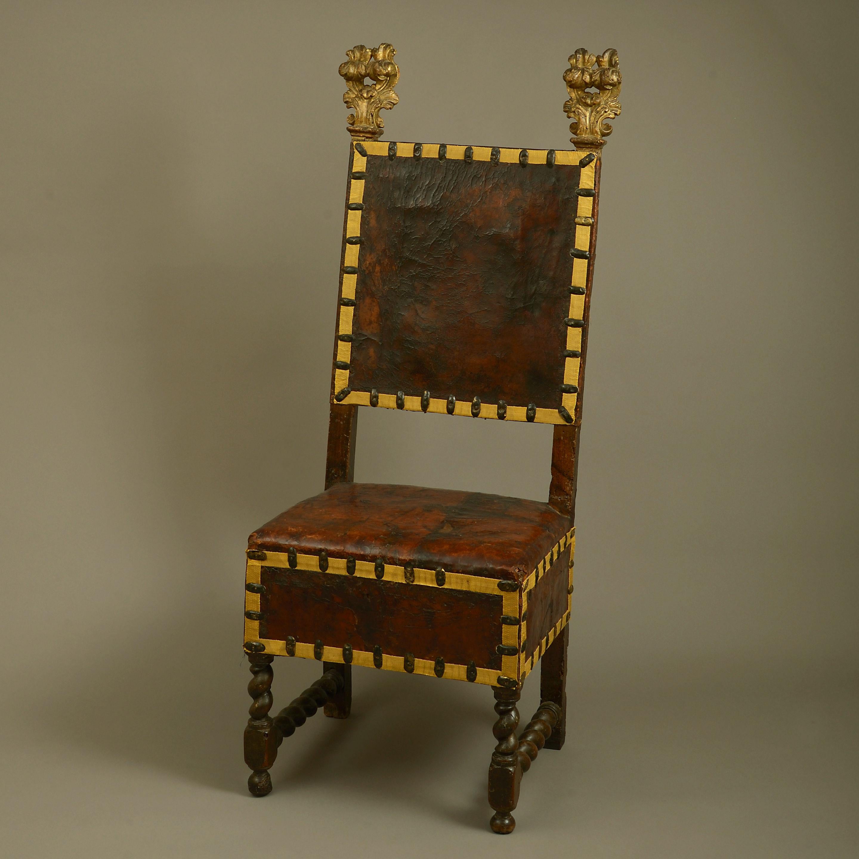 17th Century Florentine Parcel Gilded Walnut Chair (Italienisch)