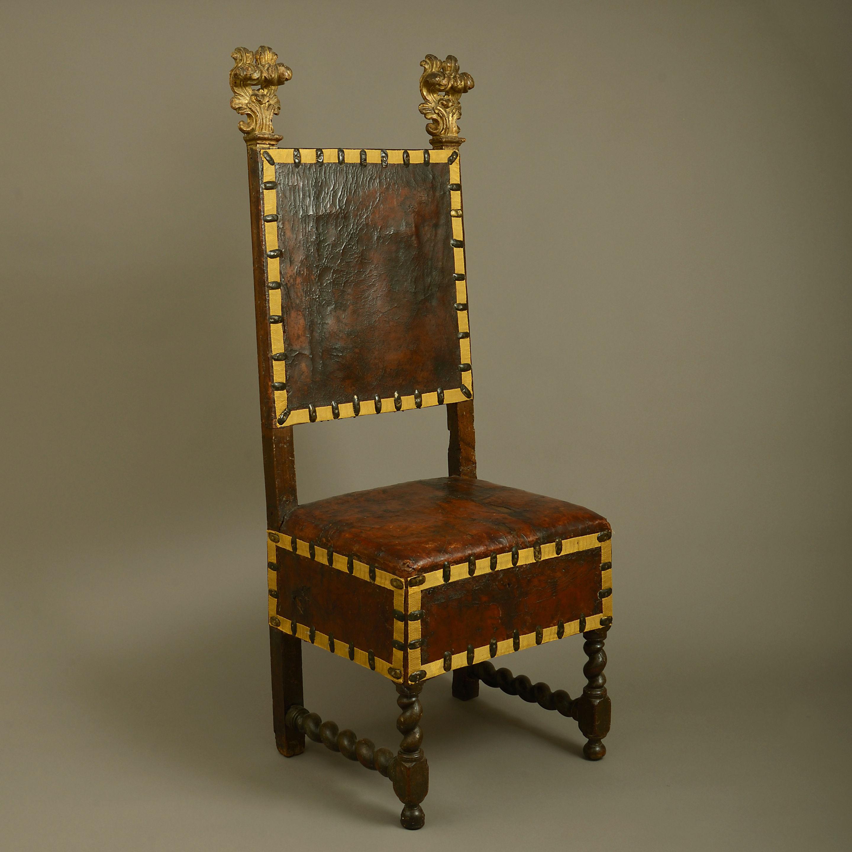 17th Century Florentine Parcel Gilded Walnut Chair (Mitte 17. Jahrhundert)