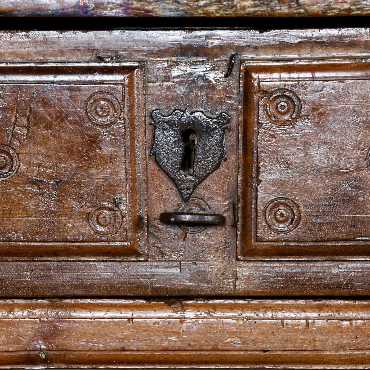 17th Century Spanish Table For Sale 4