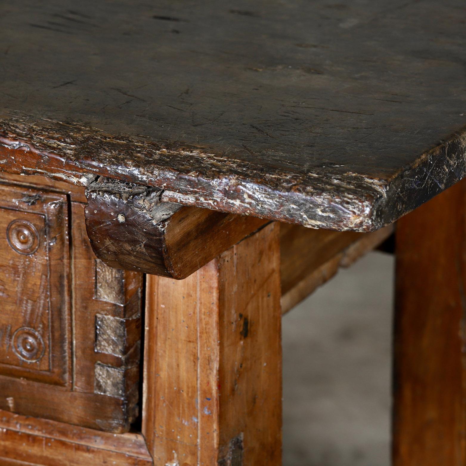 17th Century Spanish Table For Sale 2