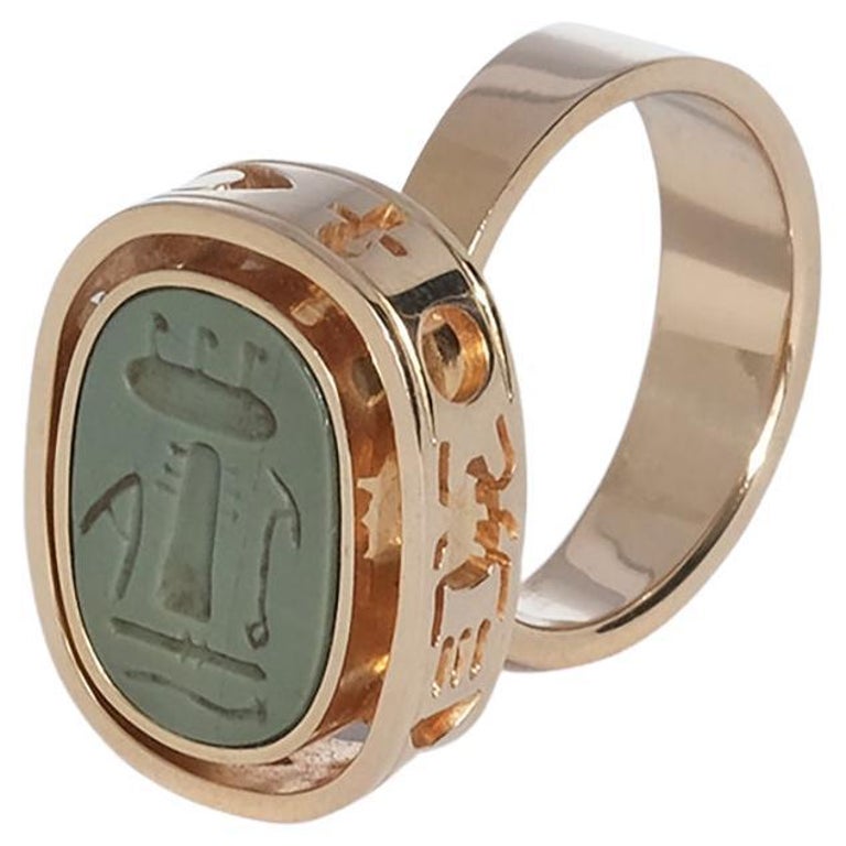 Anillo de oro de 18 K con un inusual diseño egipcio, fabricación