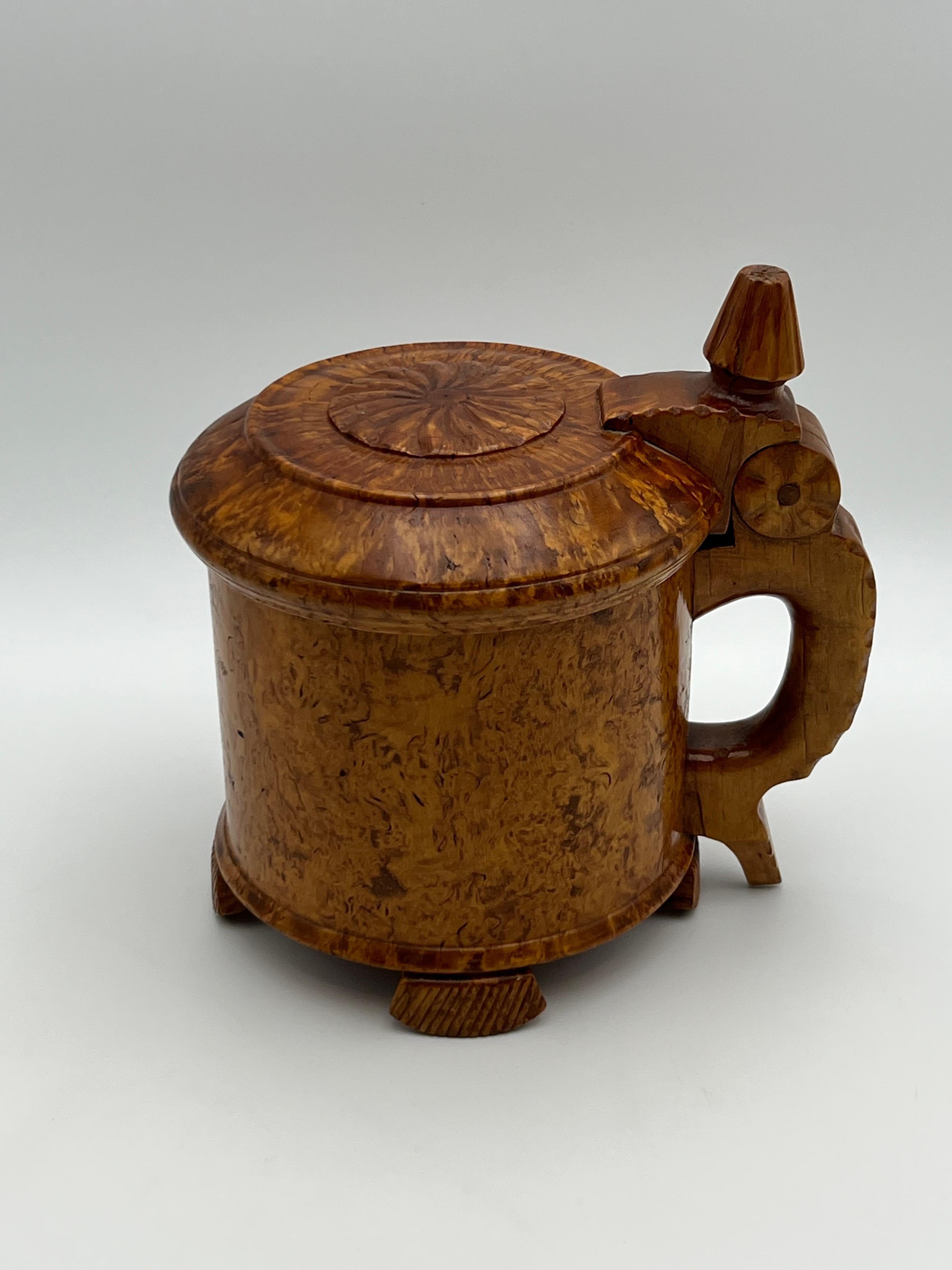Une chope baroque en bois de bouleau des années 1800, fabriquée à la main, antiquité primitive, Norvège en vente 7