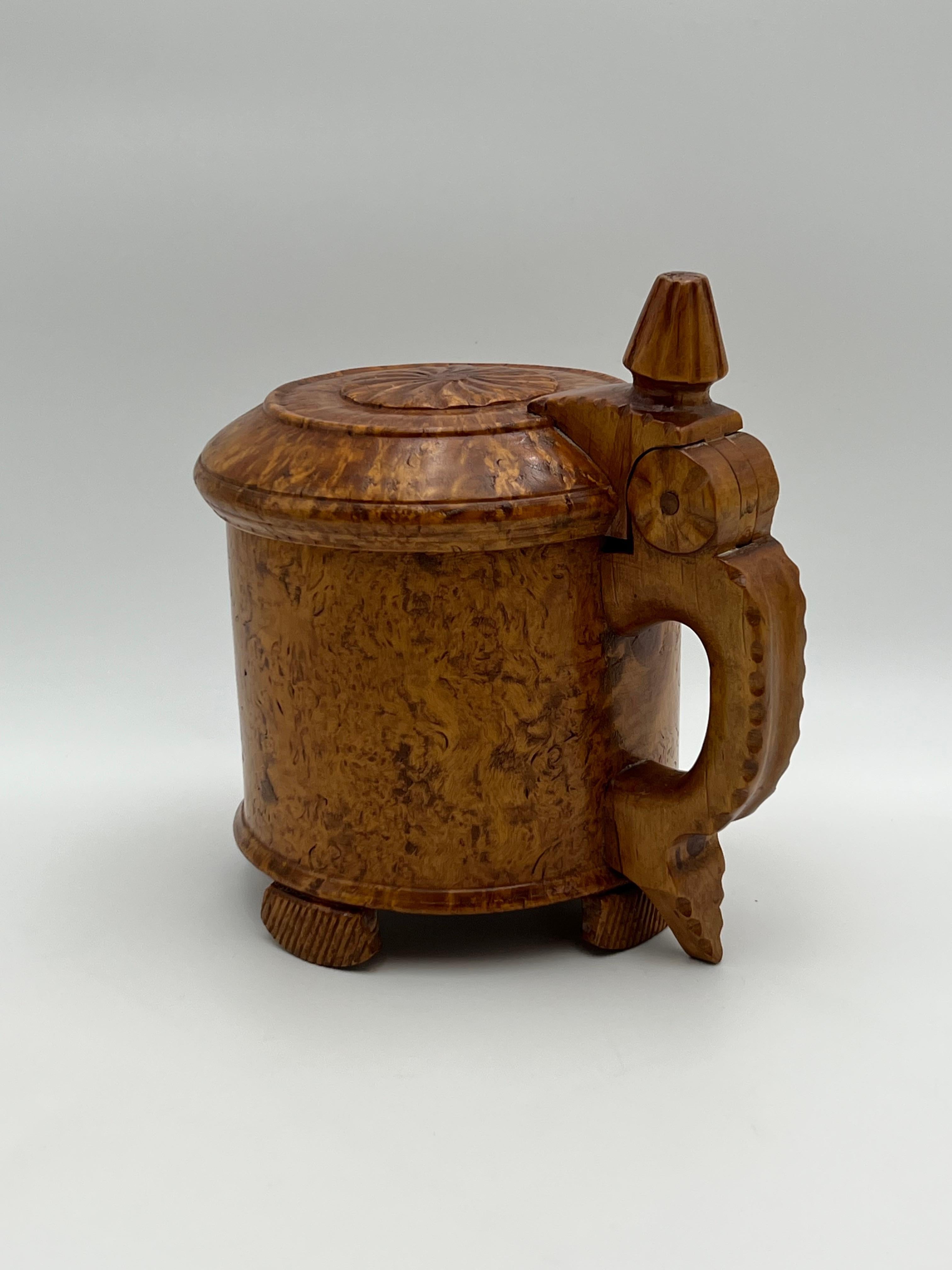 Une chope baroque en bois de bouleau des années 1800, fabriquée à la main, antiquité primitive, Norvège en vente 9