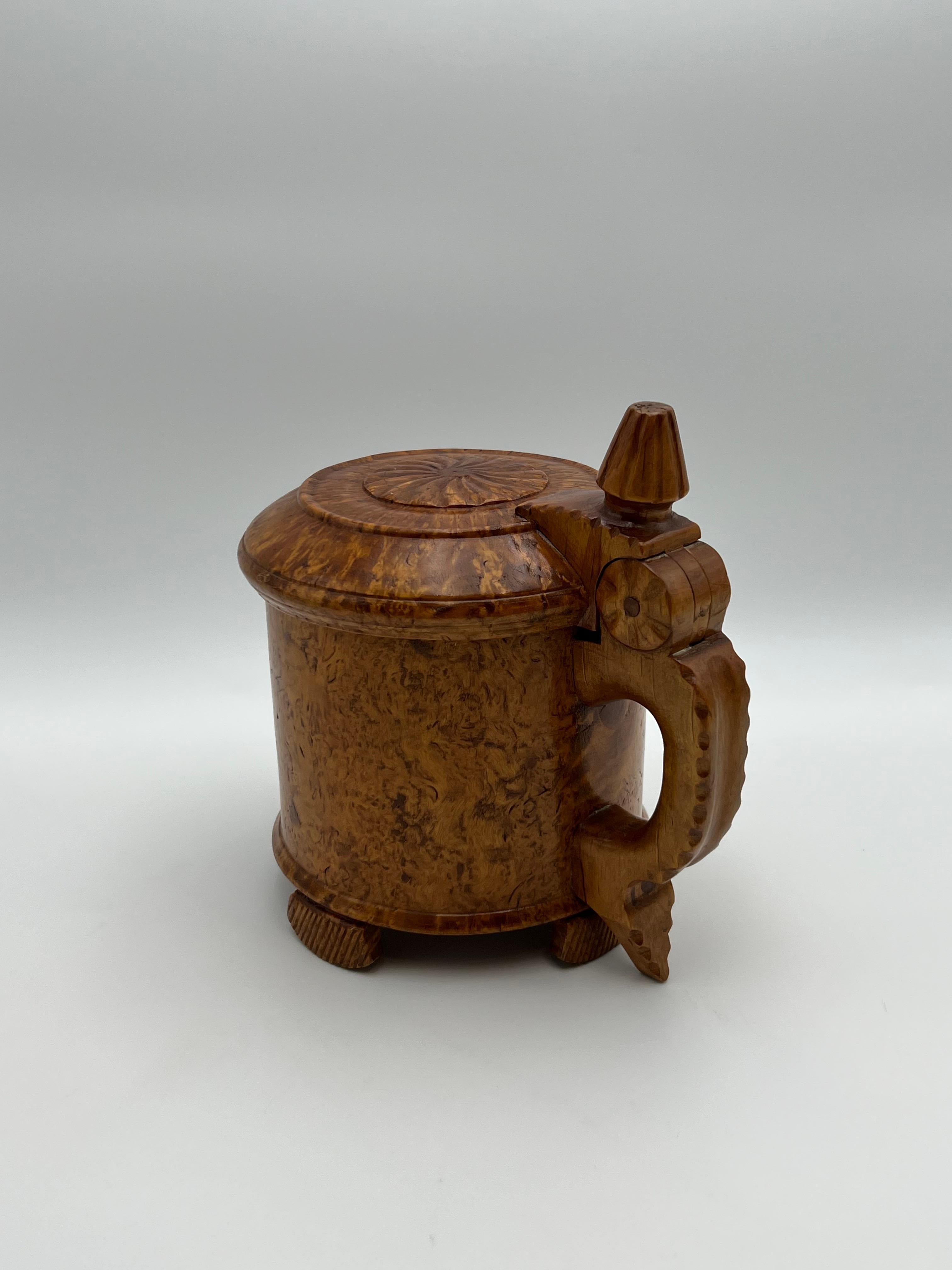 Fait main Une chope baroque en bois de bouleau des années 1800, fabriquée à la main, antiquité primitive, Norvège en vente