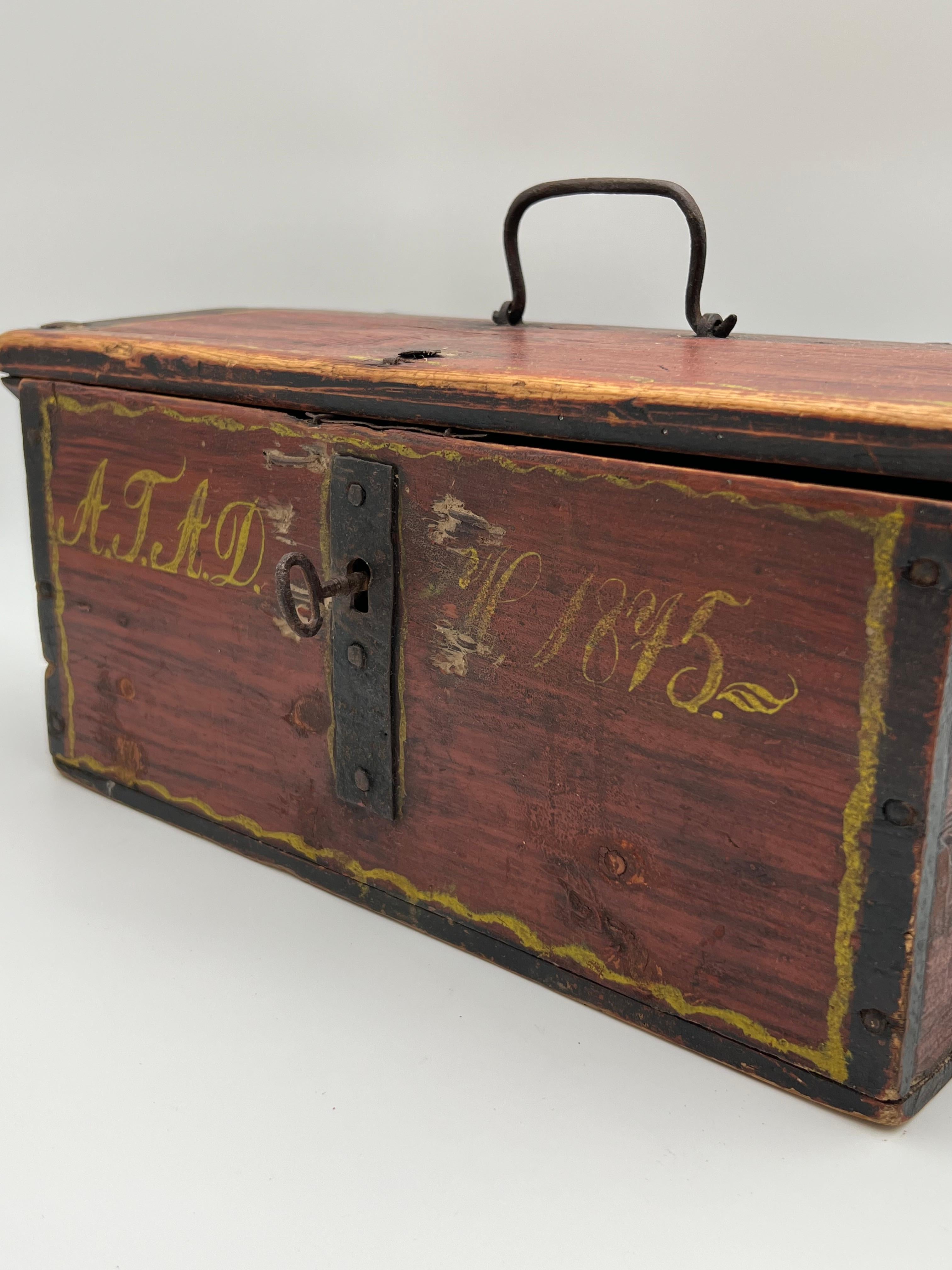 A 1875 Primitive Antique Pine Trunk Box, Rustic Farmhouse Folk Art, Norway For Sale 3