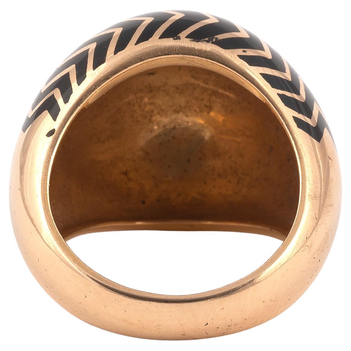 Retro A 18kt Yellow Gold And Black Enamel Ring For Sale