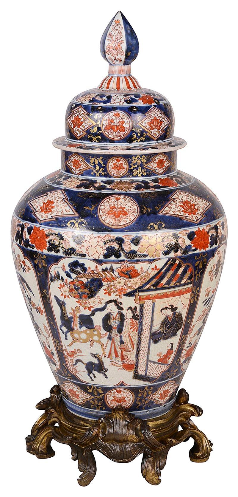 18th Century Japanese Arita Imari Lidded Vase on Ormolu Stand For Sale 2