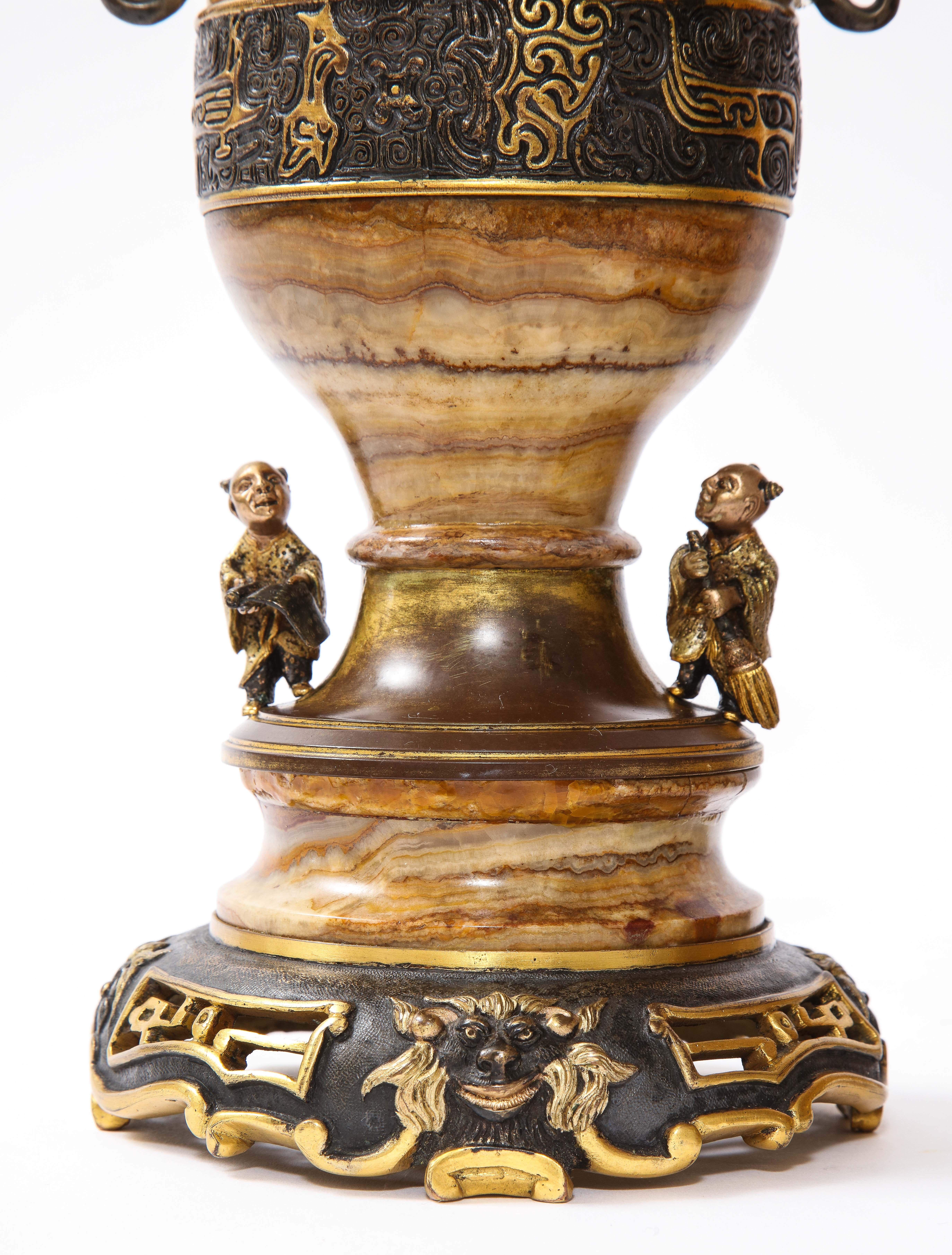 A 19 C. Reloj francés Japonisme Garniture, Att. E. Cornu, Estilo de Édouard Lièvre en venta 3