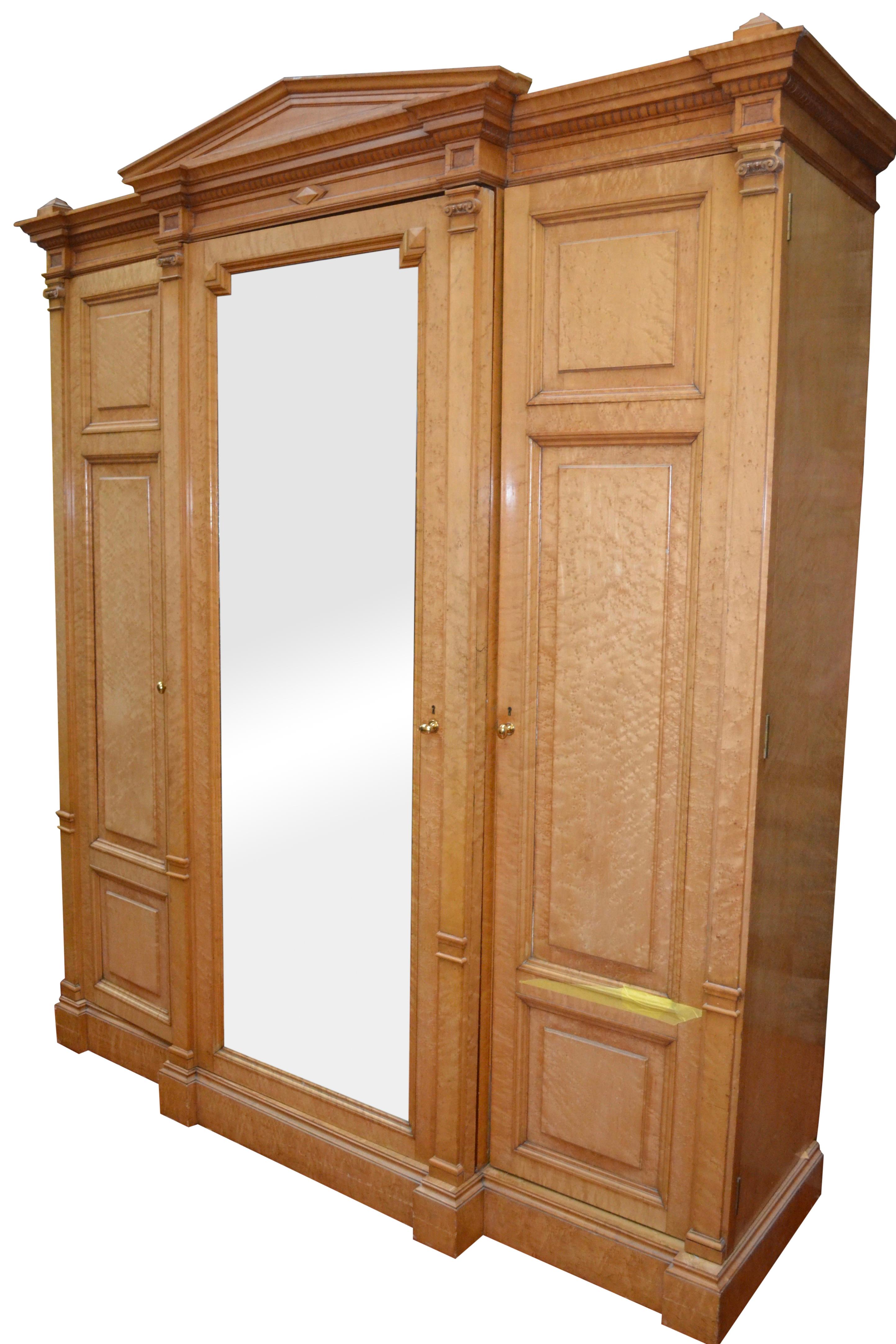 19th Century American Neoclassical Style Bird's-Eye Maple Armoire For Sale 1