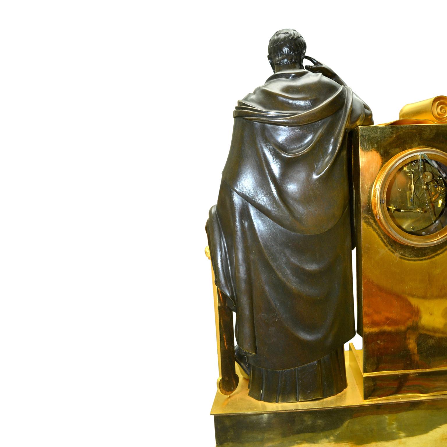  Französische Empire-Figurenuhr aus Bronze, die eine Allegorie von Preußerlichkeit oder Weisheit darstellt im Angebot 4