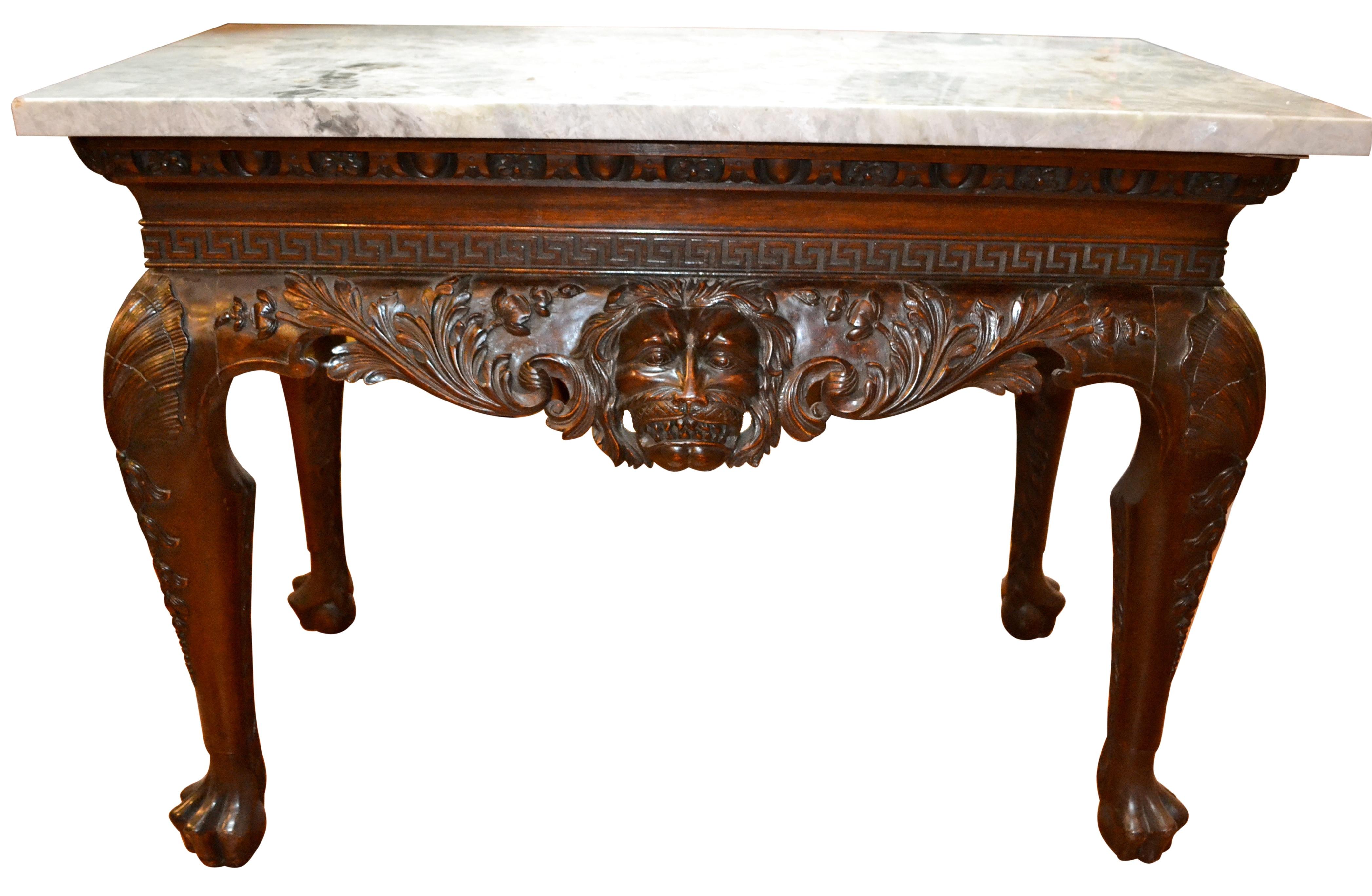 Irischer Marmortisch im Chippendale-Stil des 19. Jahrhunderts aus Mahagoni mit Marmorplatte im Zustand „Gut“ im Angebot in Vancouver, British Columbia