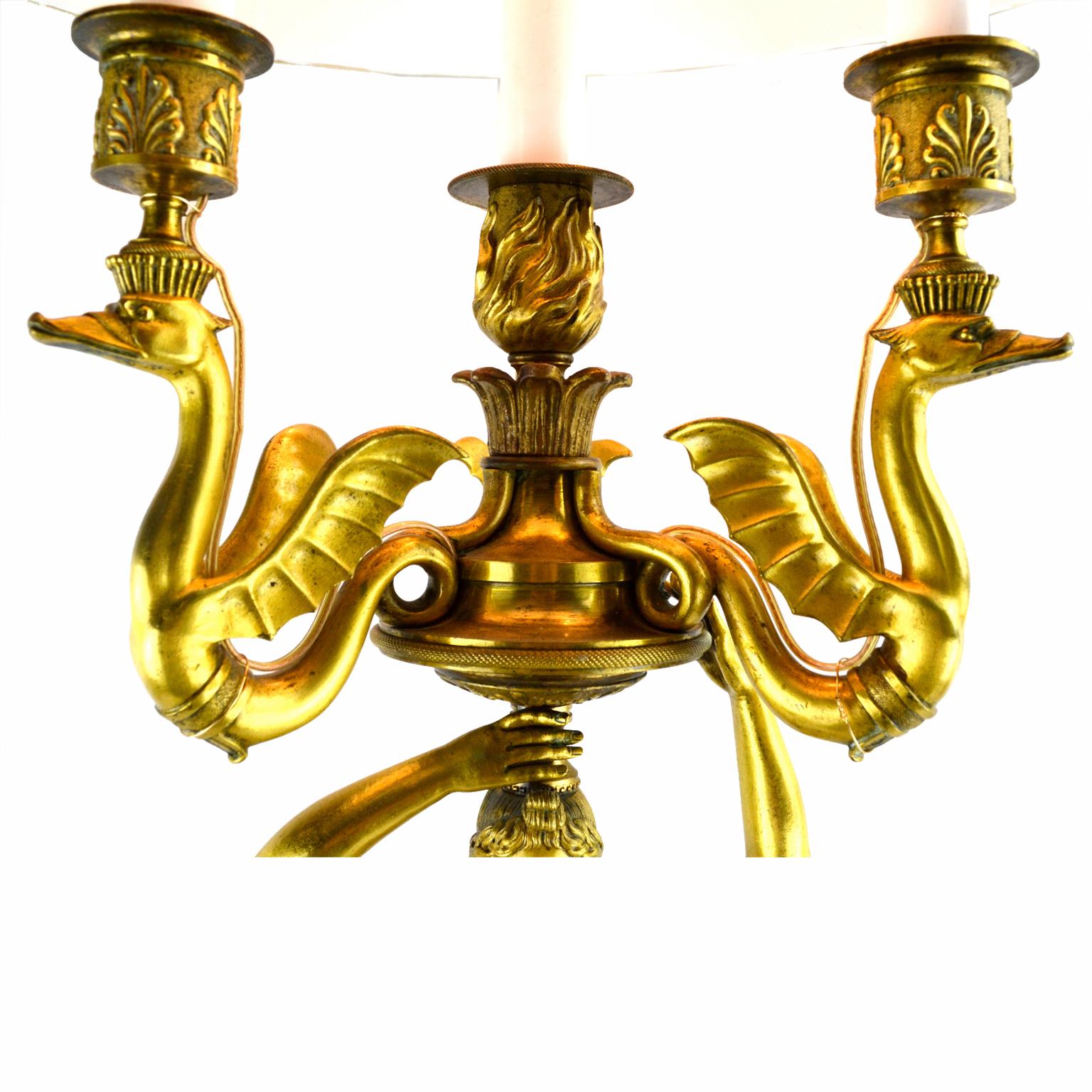 Vergoldete Bronze-Figurenkandelaber aus dem russischen Empire des 19. Jahrhunderts, zu einer Lampe verarbeitet im Angebot 2