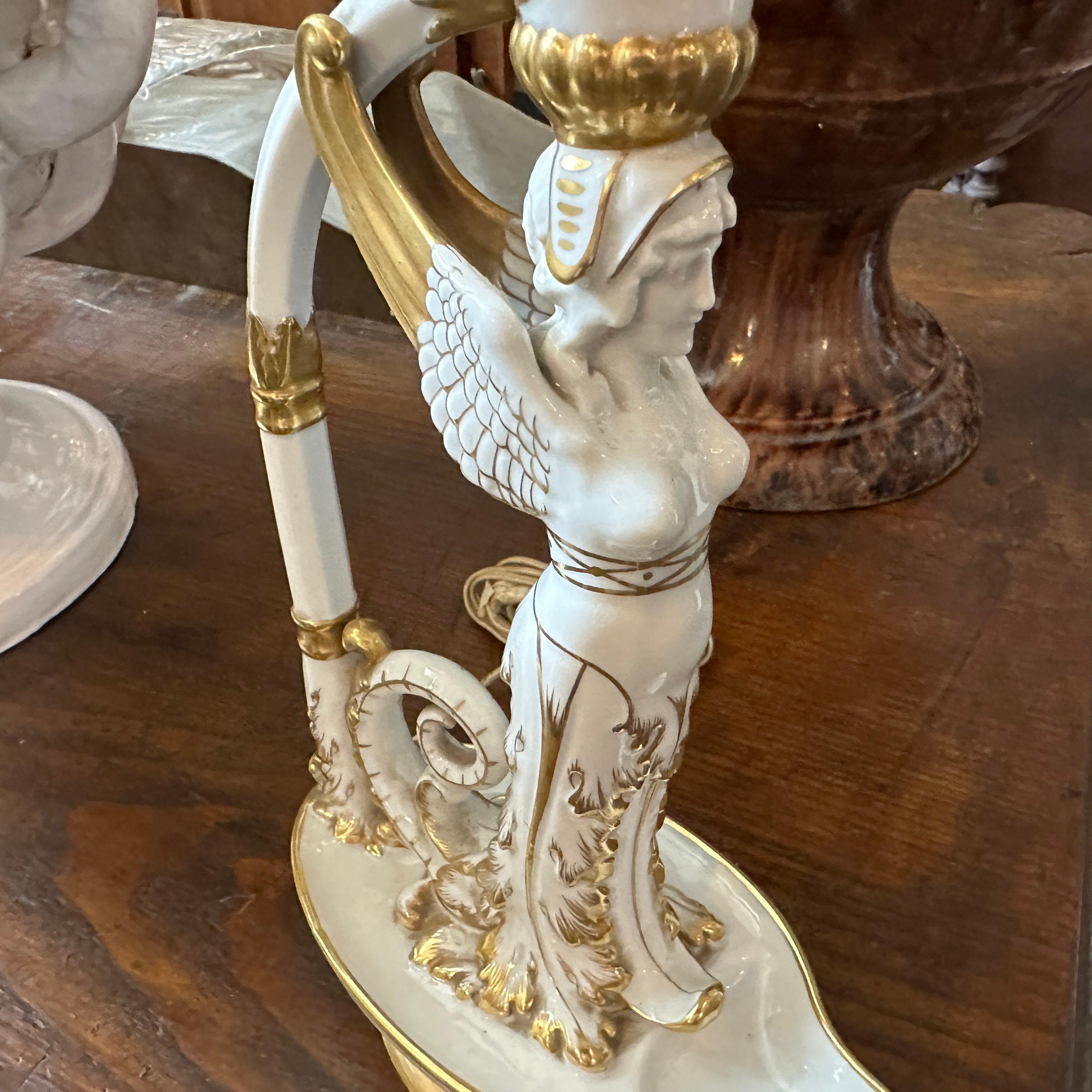 Hand-Crafted A 1900s Neoclassical White and Gold Capodimonte Porcelain Italian Table Lamp For Sale