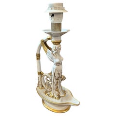 Lampada da tavolo neoclassica in porcellana bianca e oro di Capodimonte del 1900